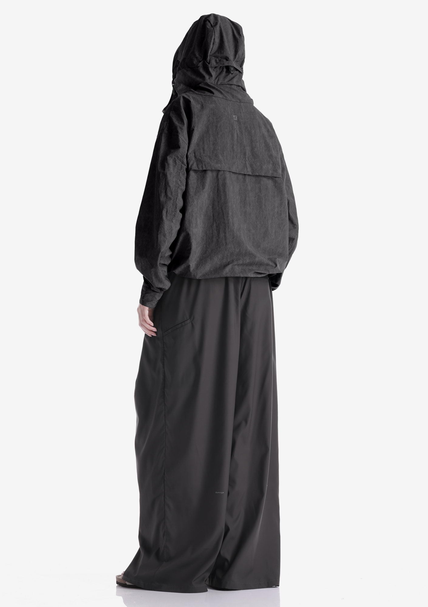 AERON Lightweight Anorak Nu82