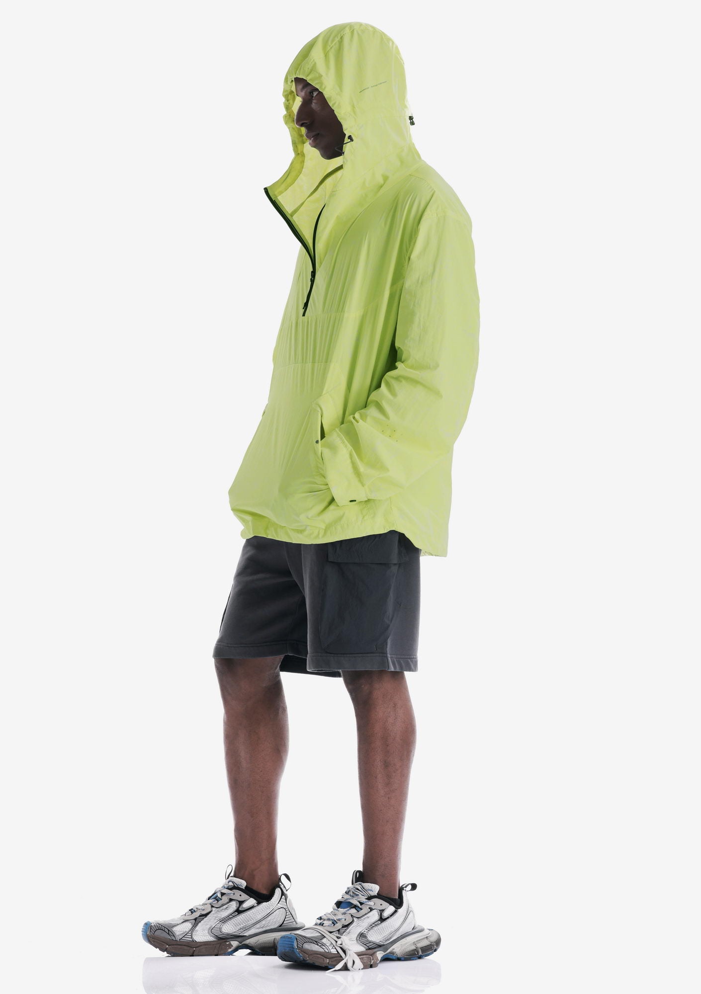 AERON Lightweight Anorak Nu82