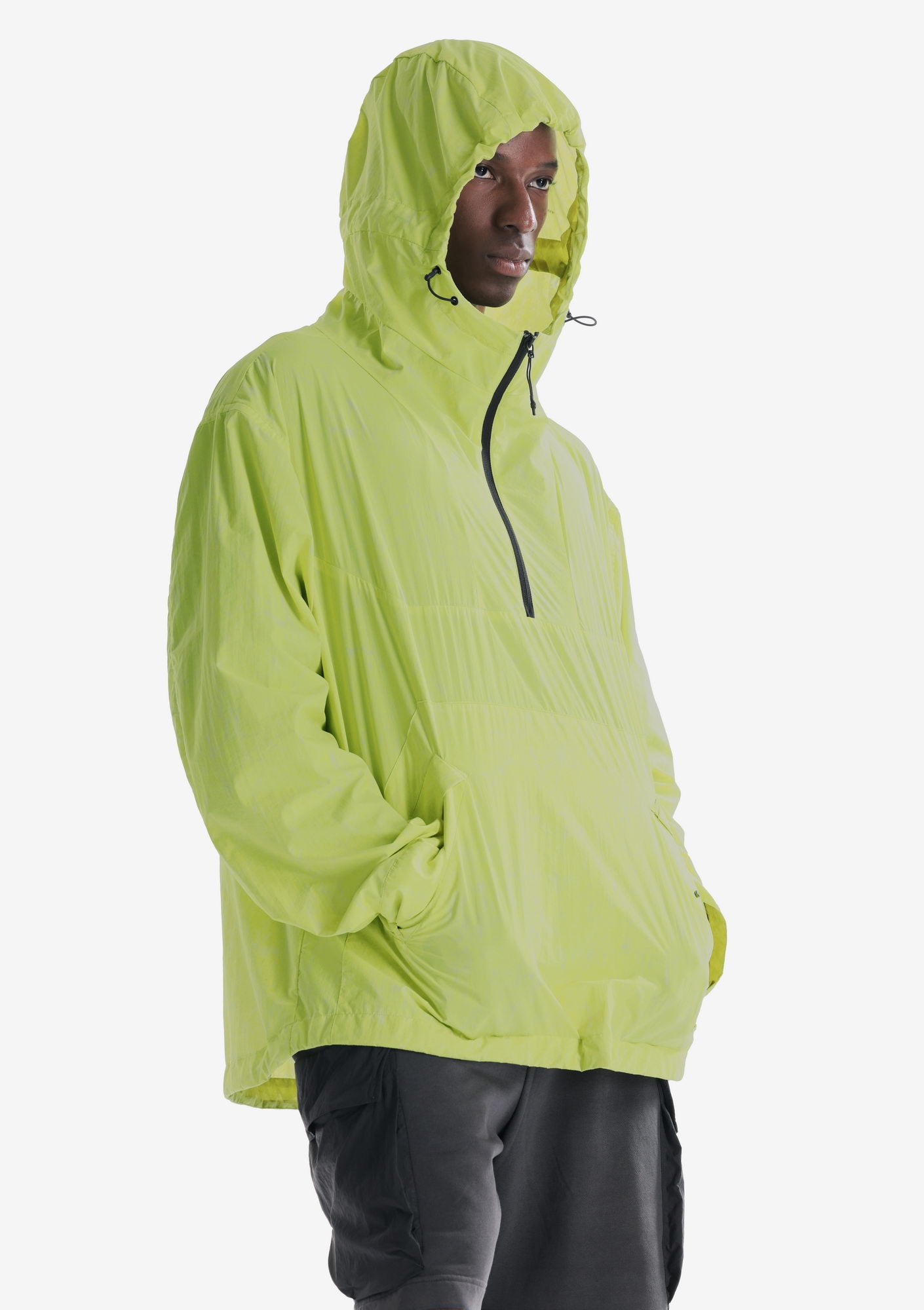 AERON Lightweight Anorak Nu82