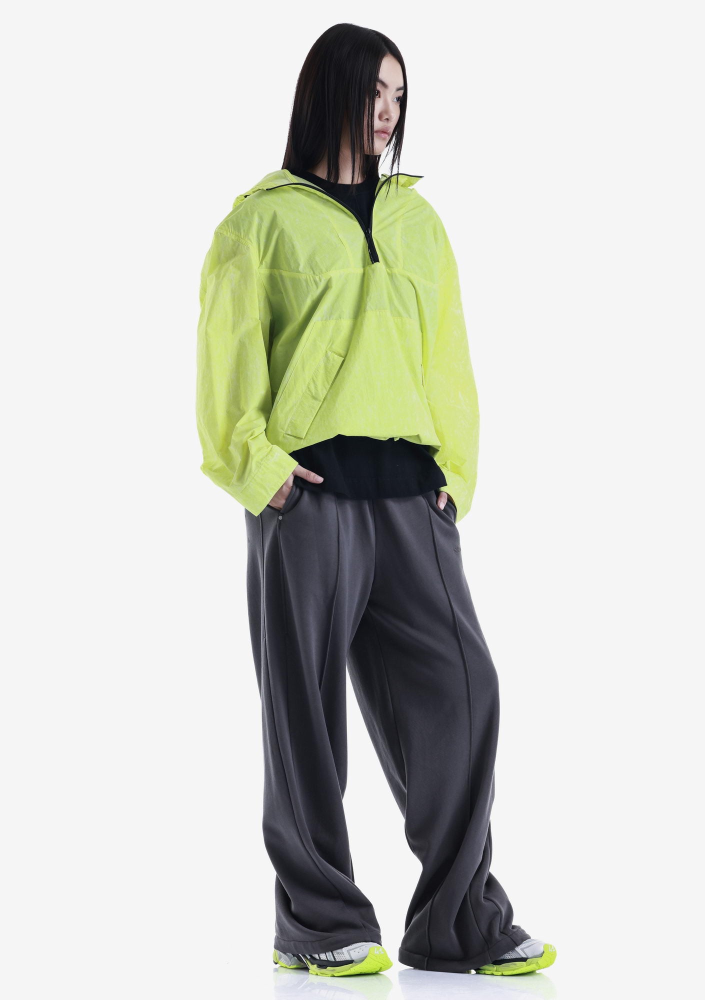 AERON Lightweight Anorak Nu82