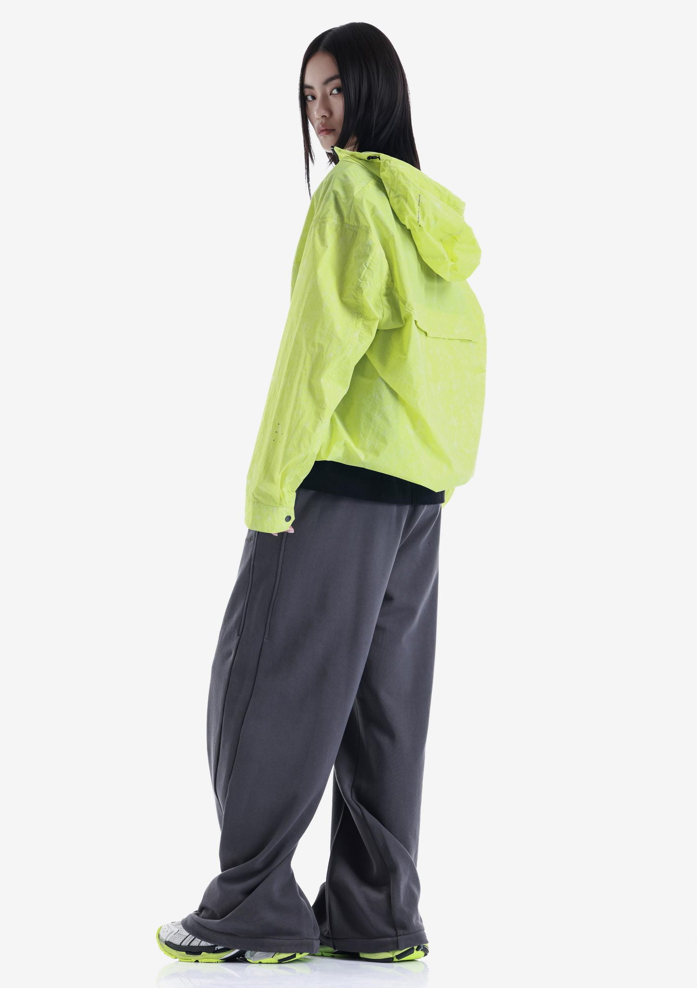 AERON Lightweight Anorak Nu82