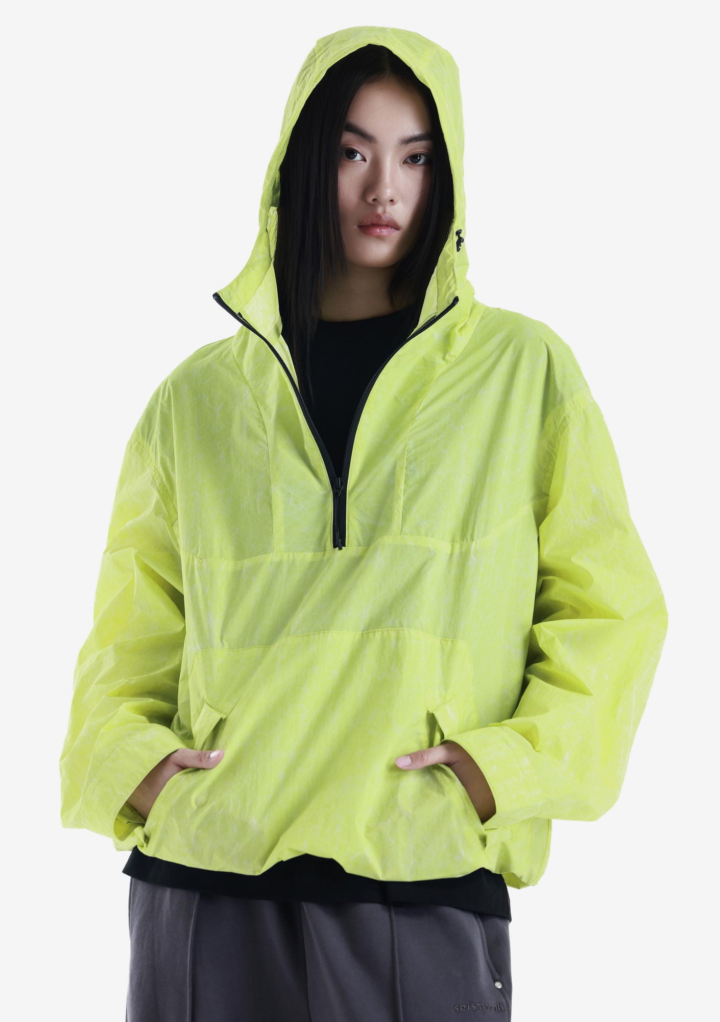 AERON Lightweight Anorak Nu82