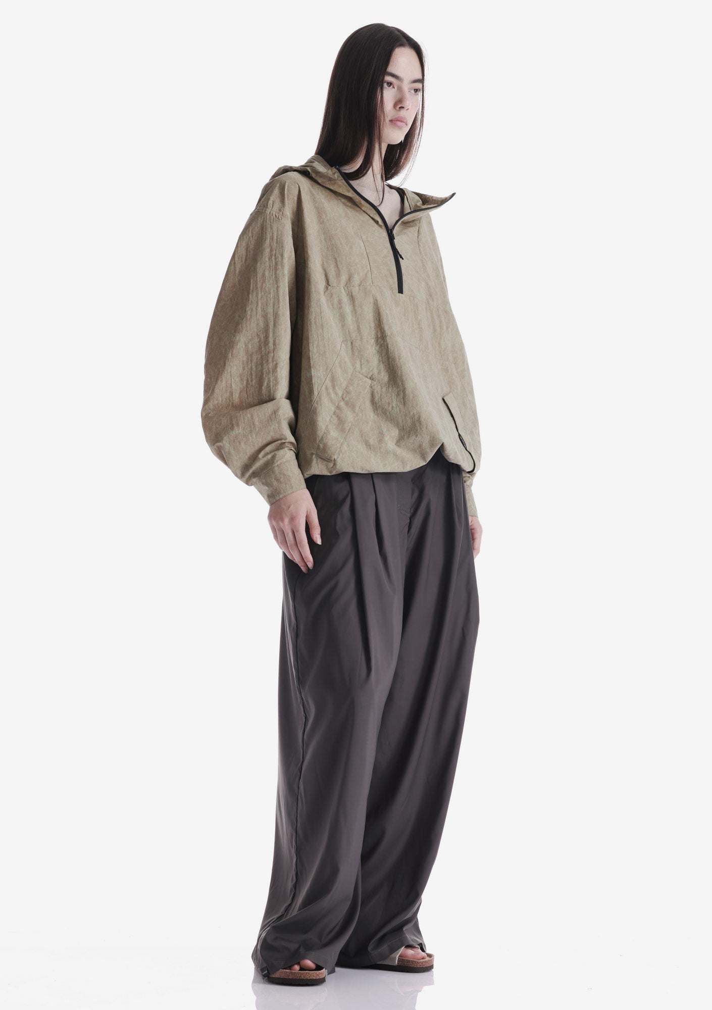 AERON Lightweight Anorak Nu82