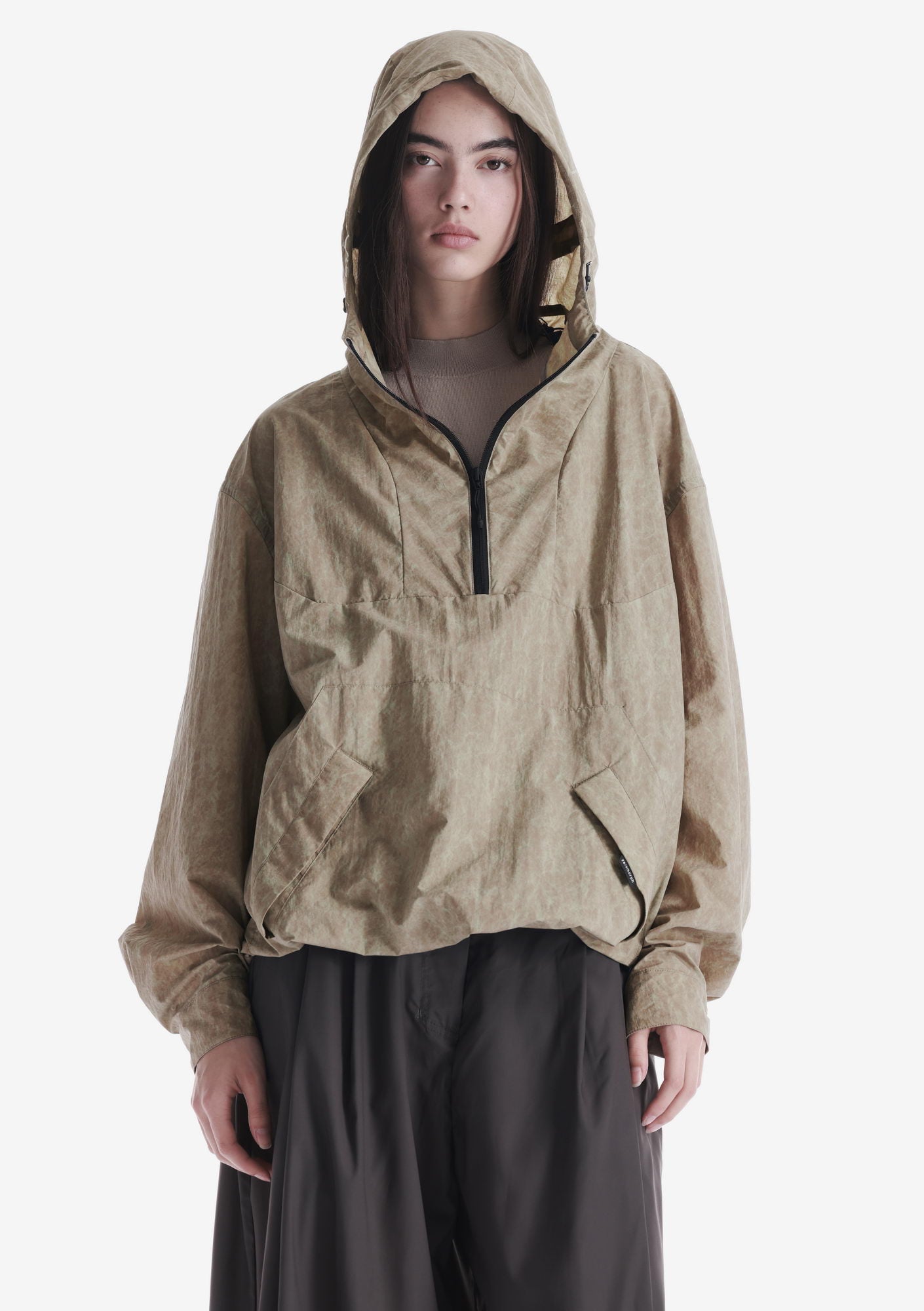 AERON Lightweight Anorak Nu82