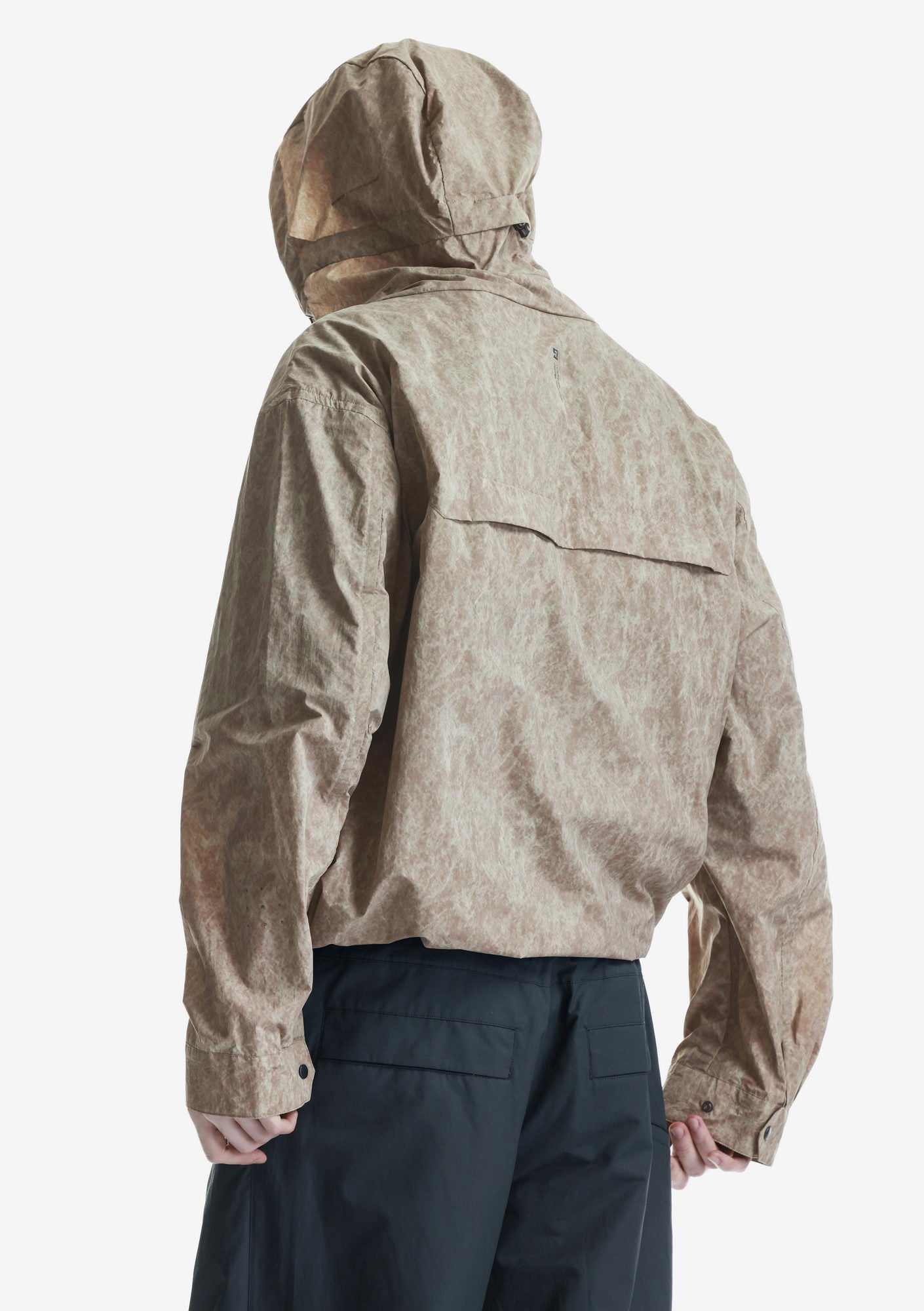 AERON Lightweight Anorak Nu82