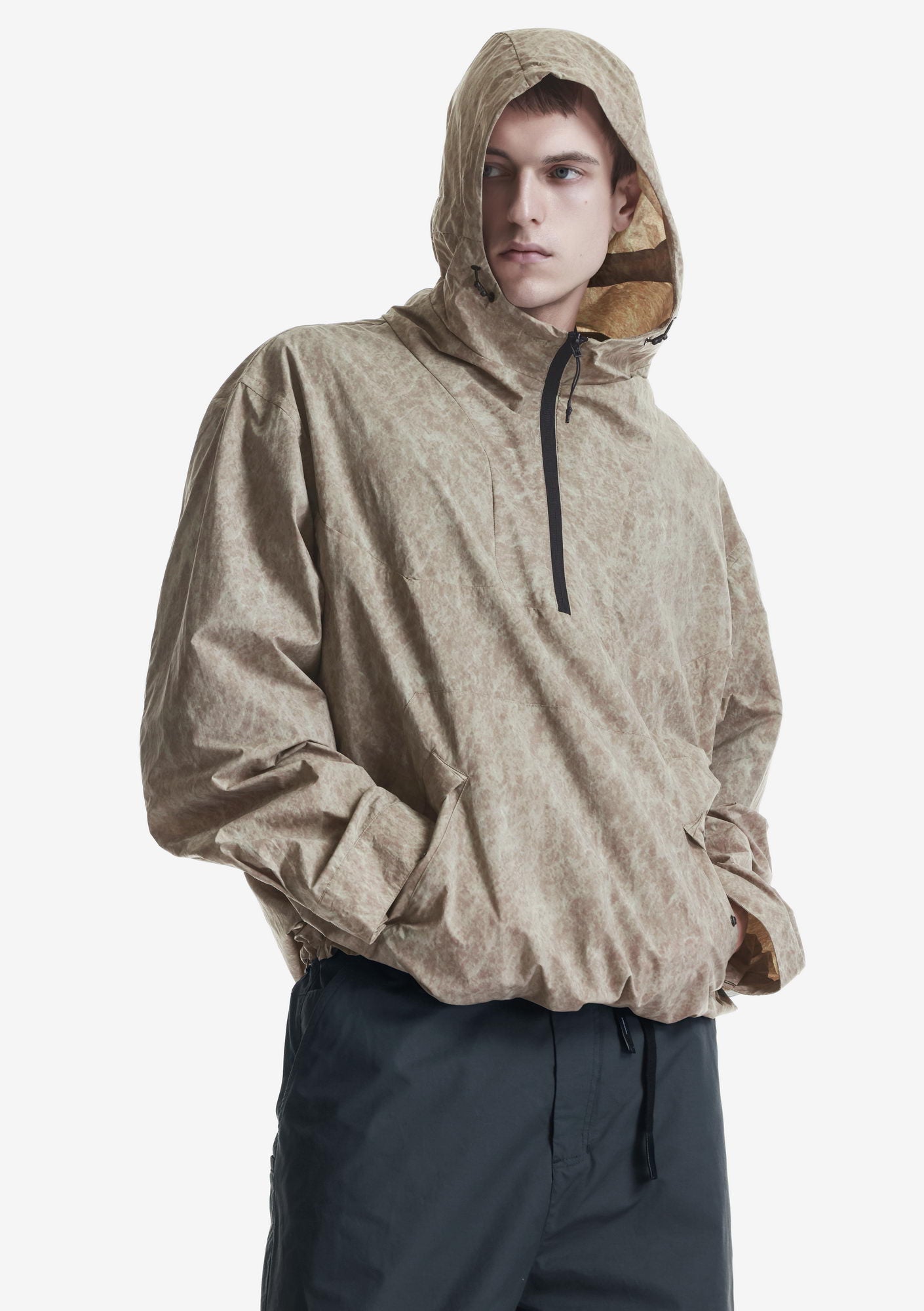AERON Lightweight Anorak Nu82