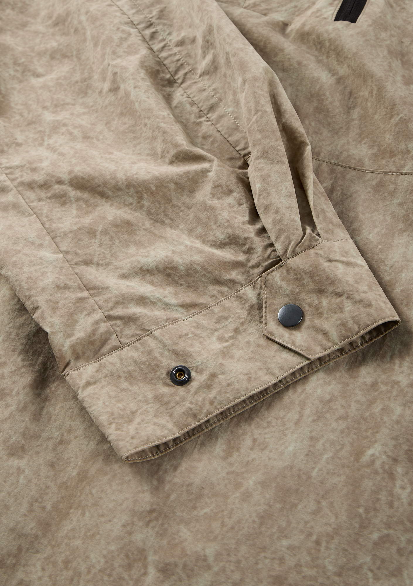 AERON Lightweight Anorak Nu82