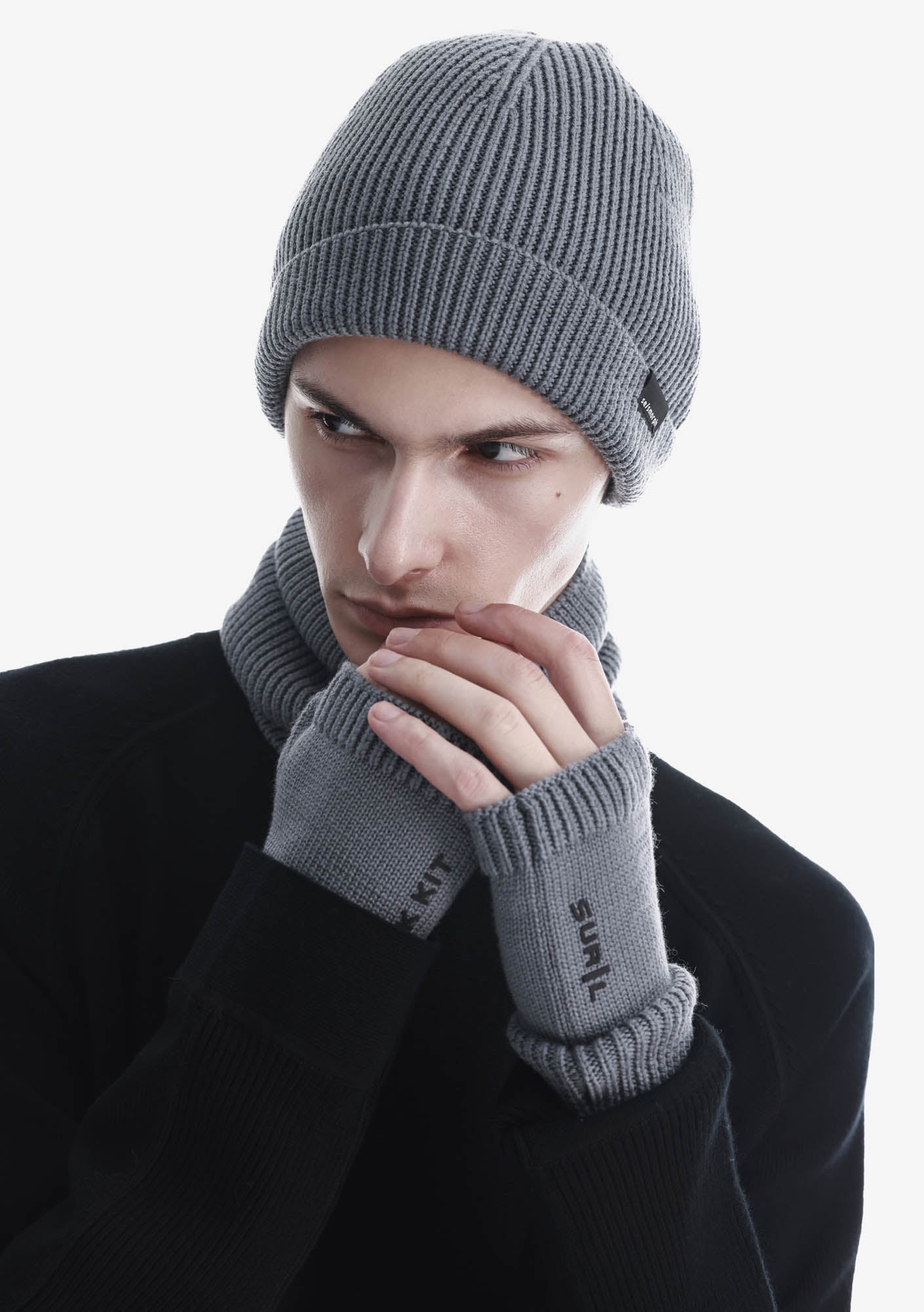 Bonnet en laine Pu104