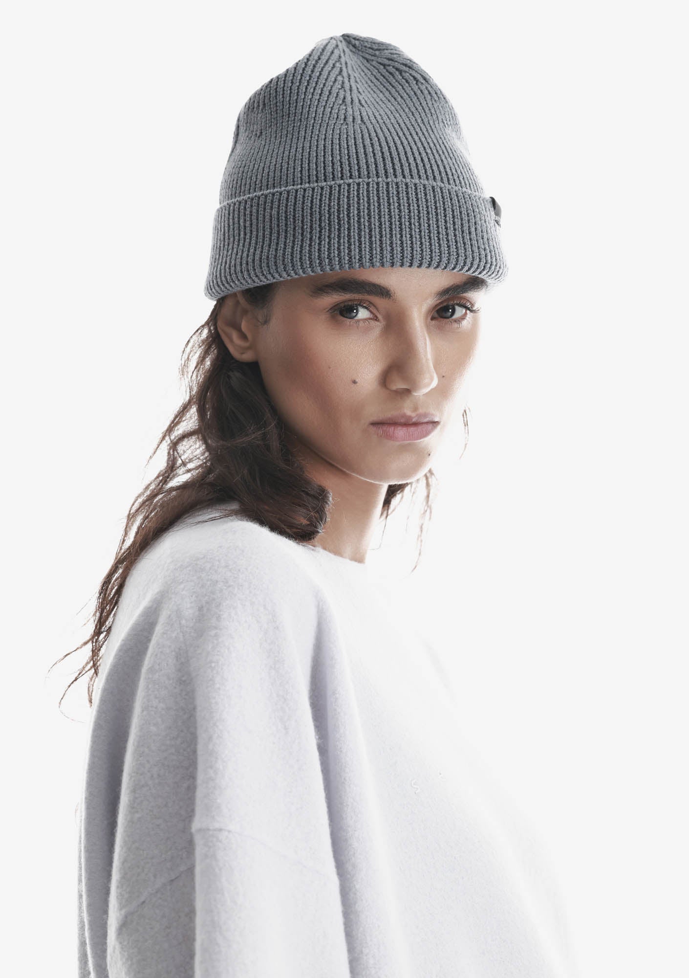 Bonnet en laine Pu104