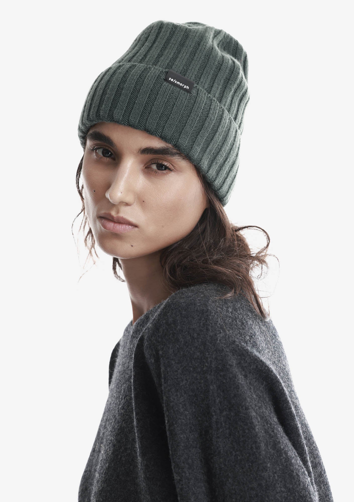 Bonnet en laine Pu106