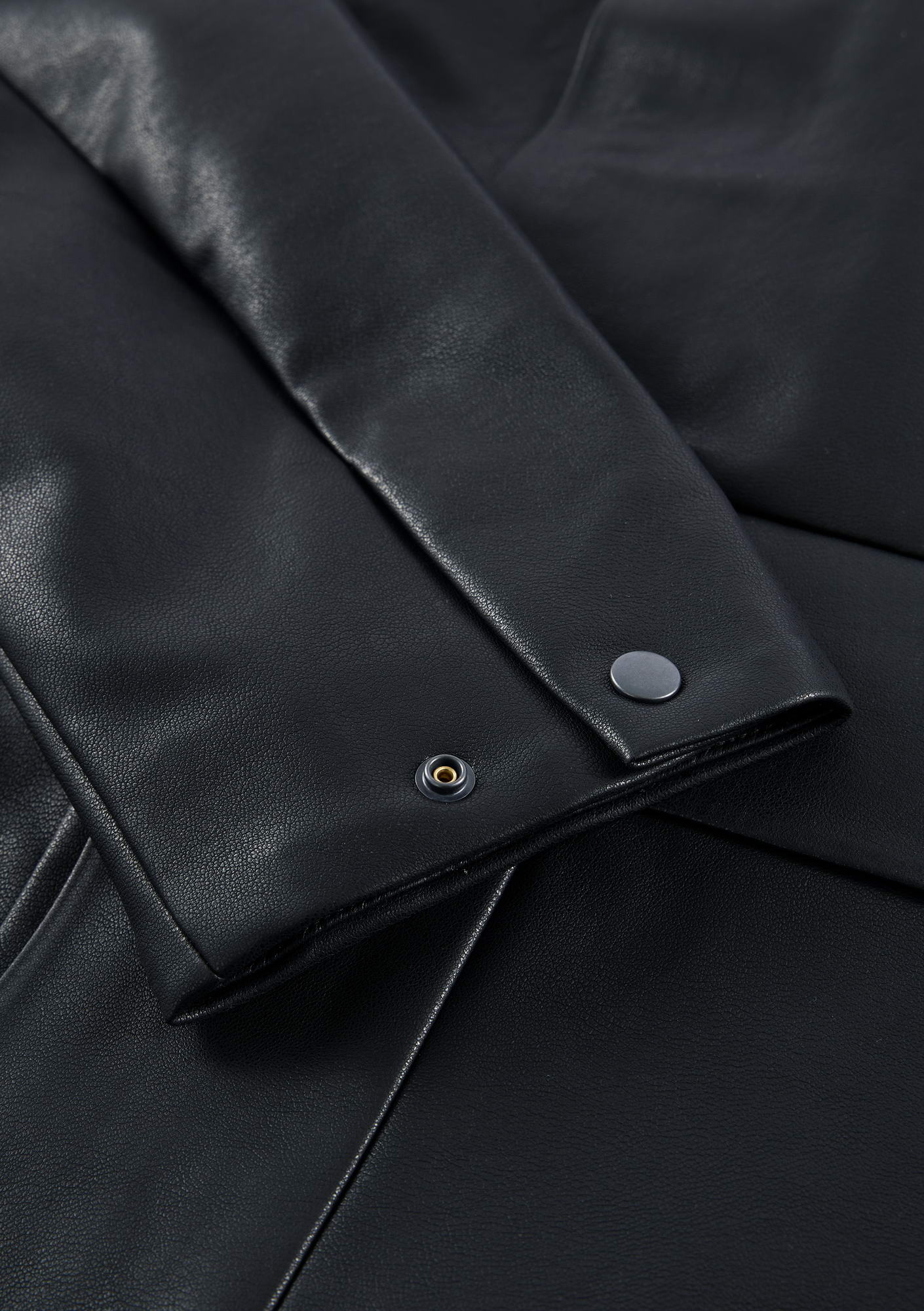 RUANG Faux Leather Jacket Qm566