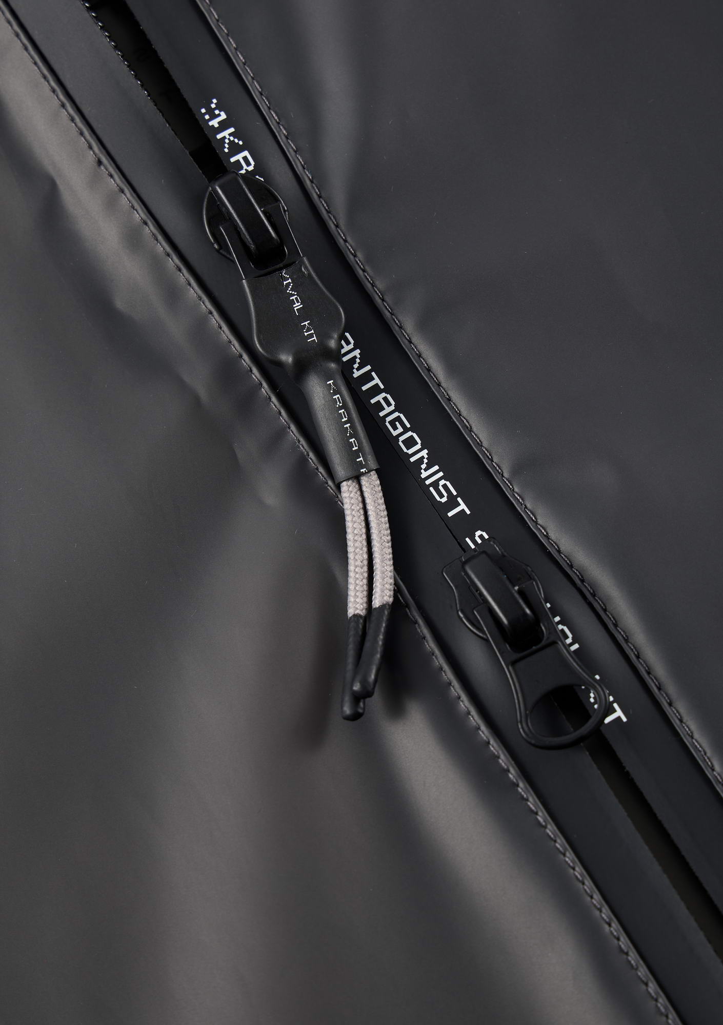 TETHYS Welded Transformable Raincoat Qu575