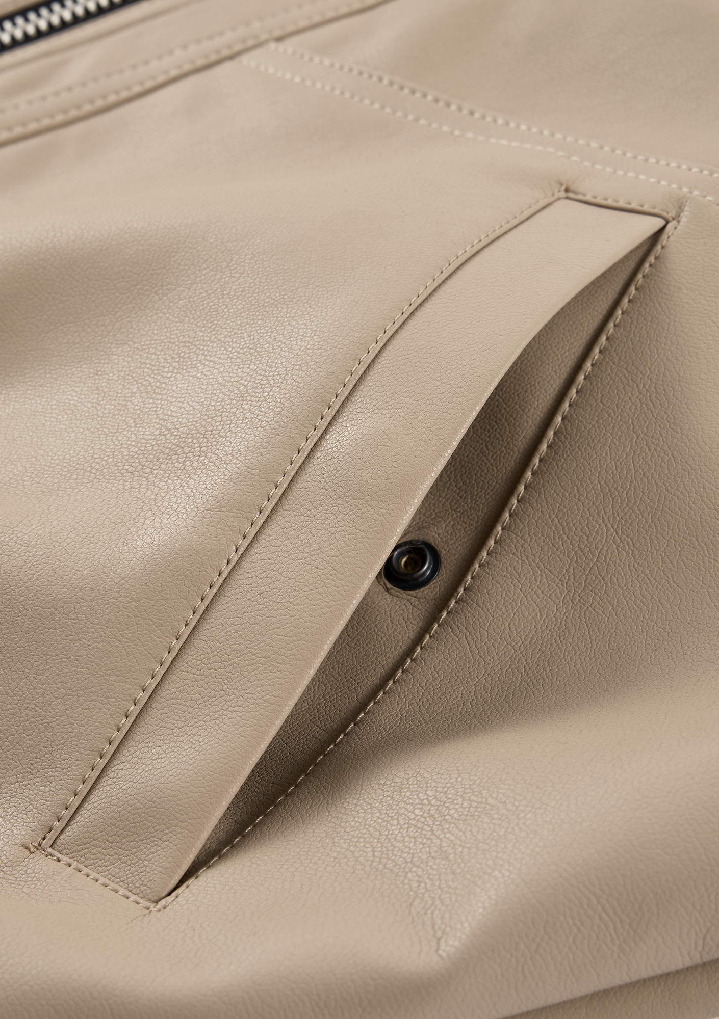 RUANG Faux Leather Bomber Jacket Qw519