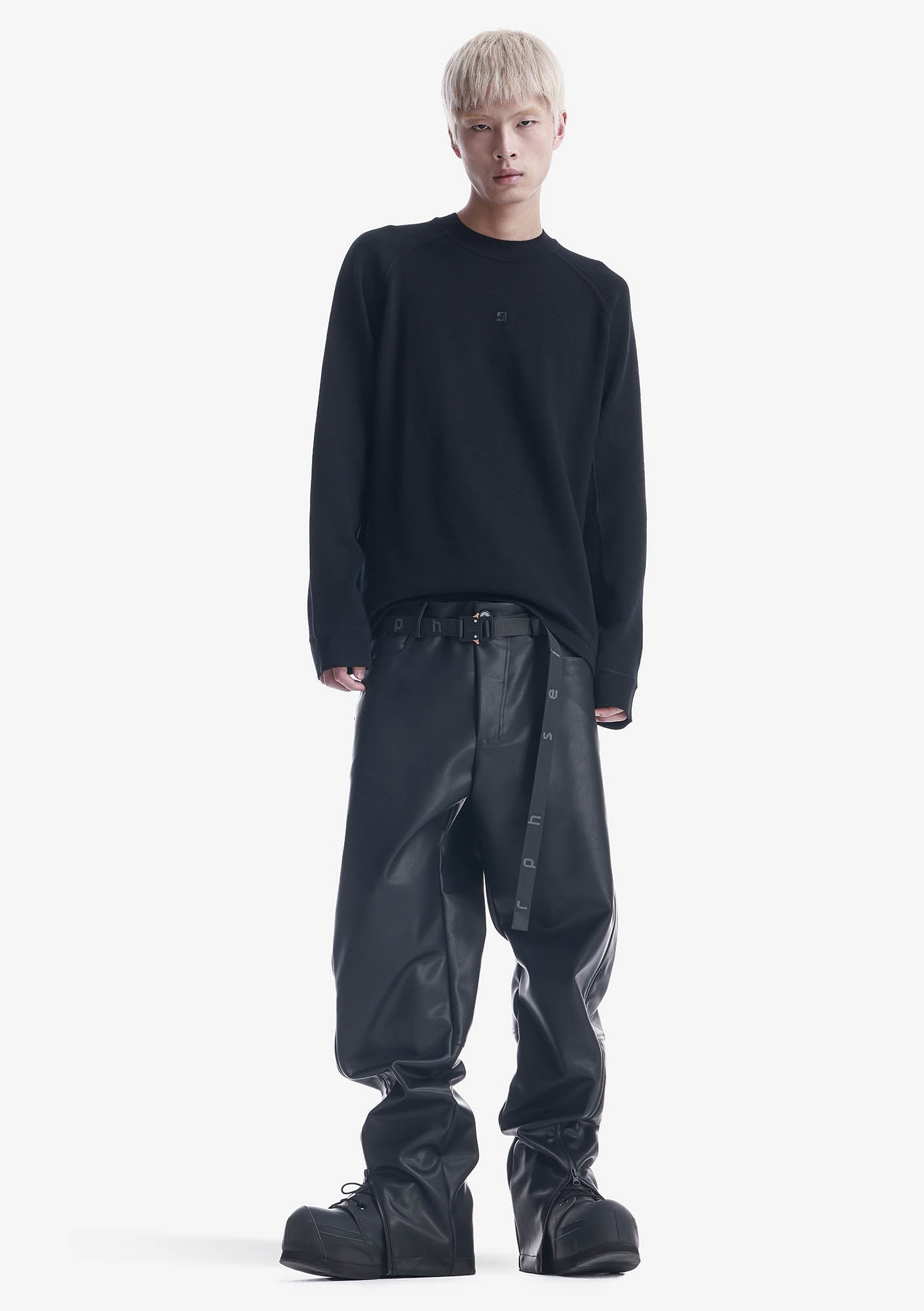 VINT Hose aus Kunstleder Rm216