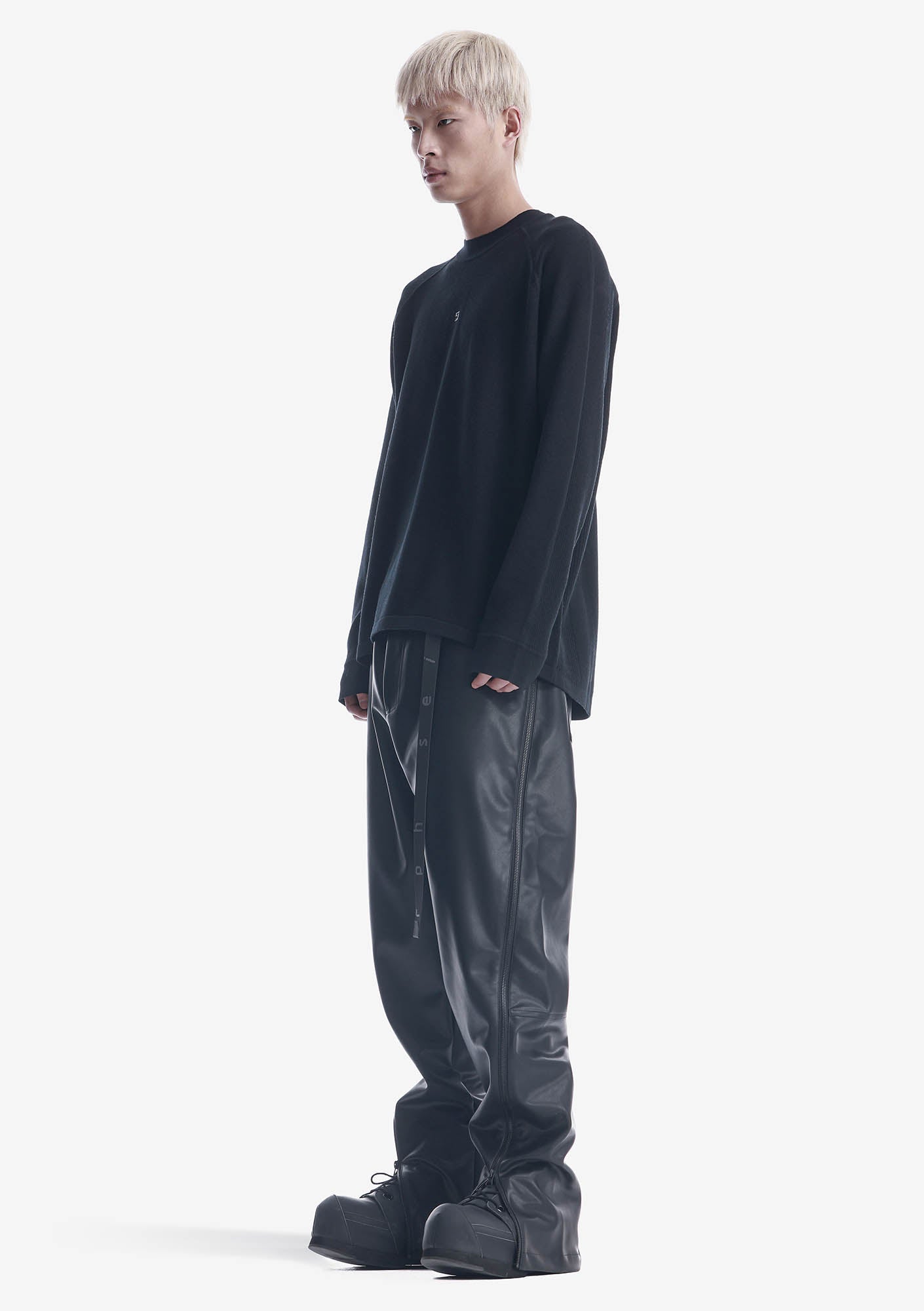 VINT Hose aus Kunstleder Rm216