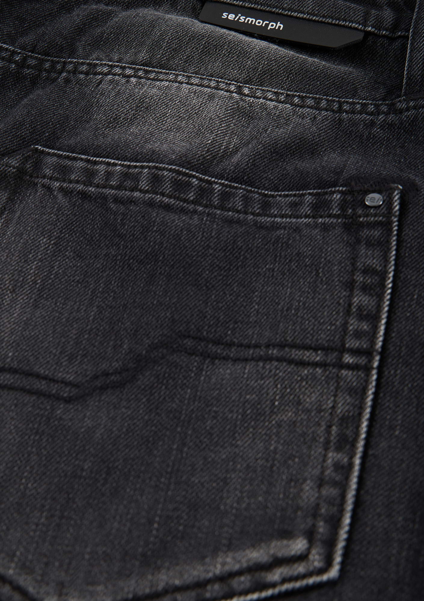GEO Relaxed Jeans Rm238