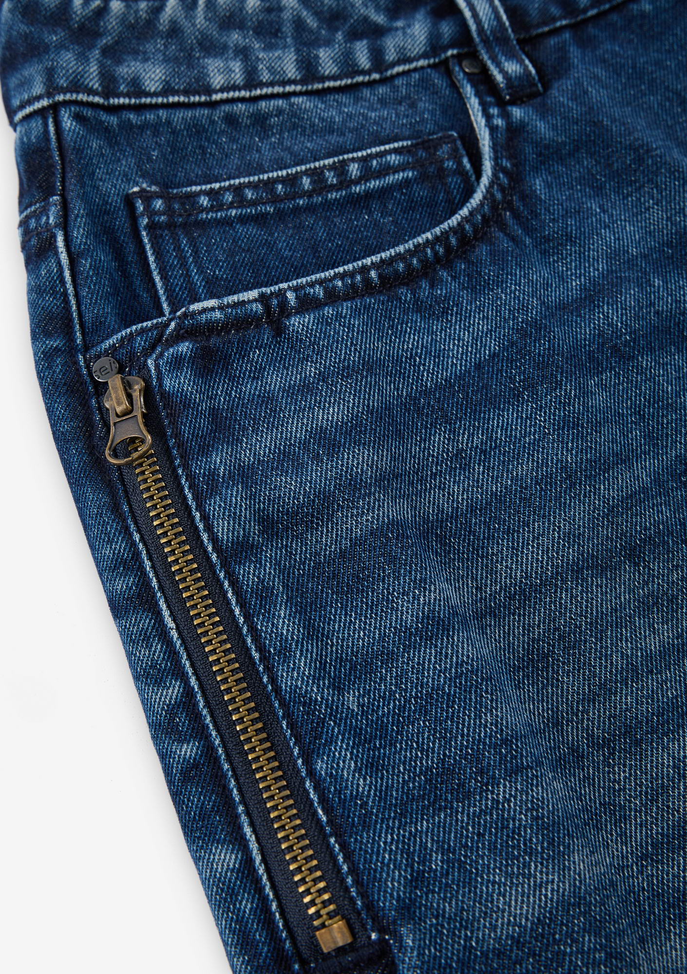 GEO Relaxed Jeans Rm238