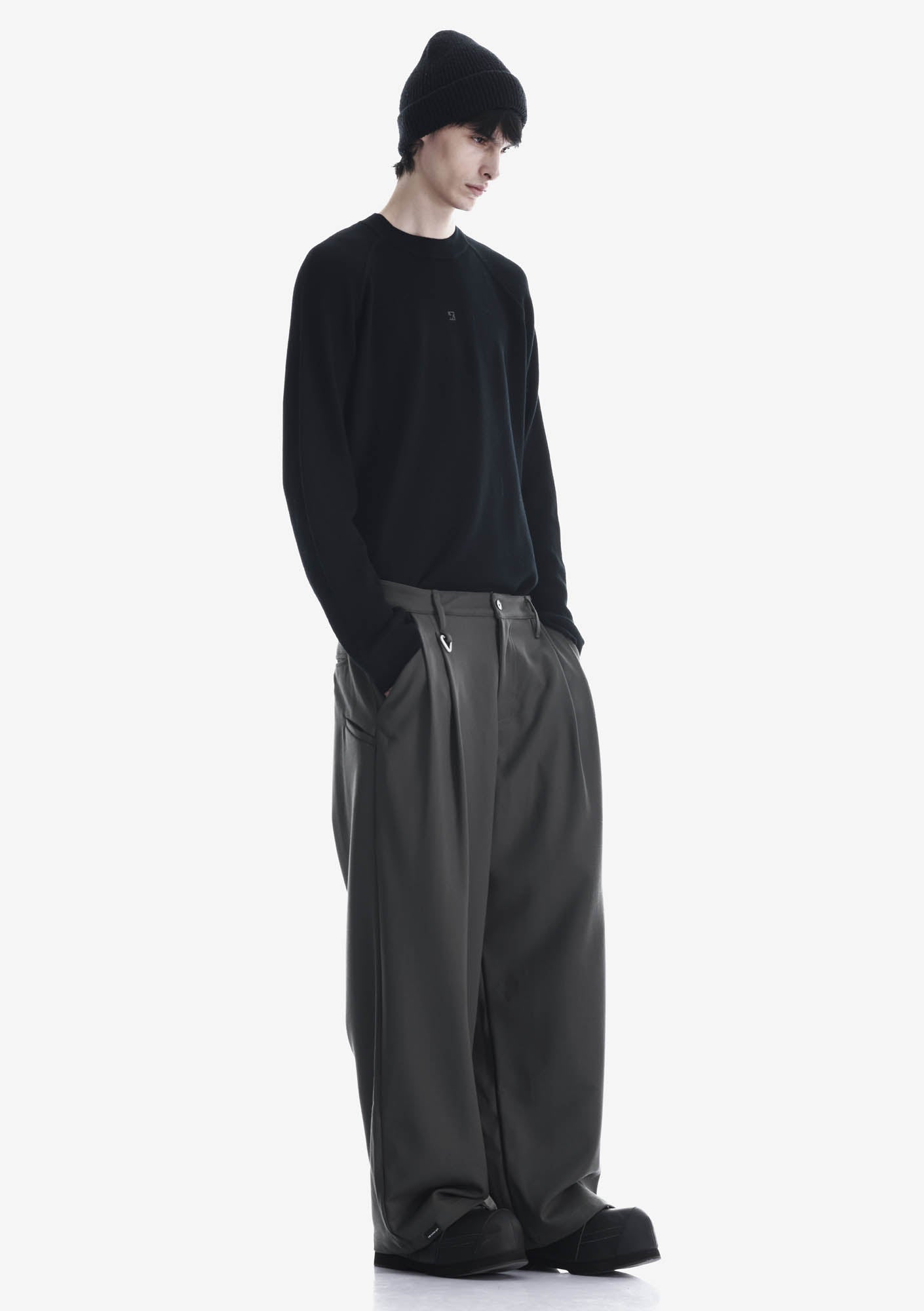 MAGNA Pantalon large en laine Rm241