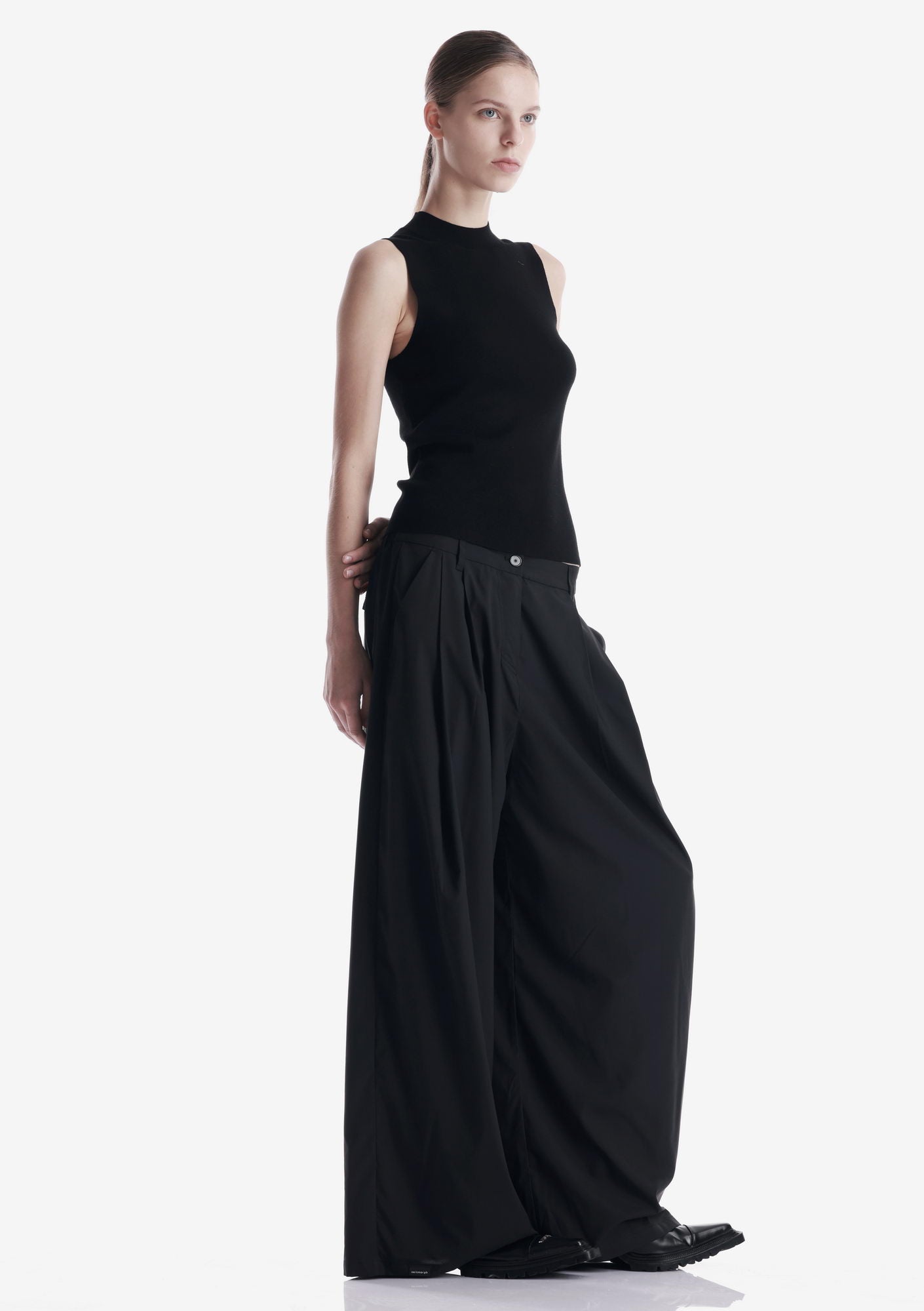 ŌMURA Wide Pants