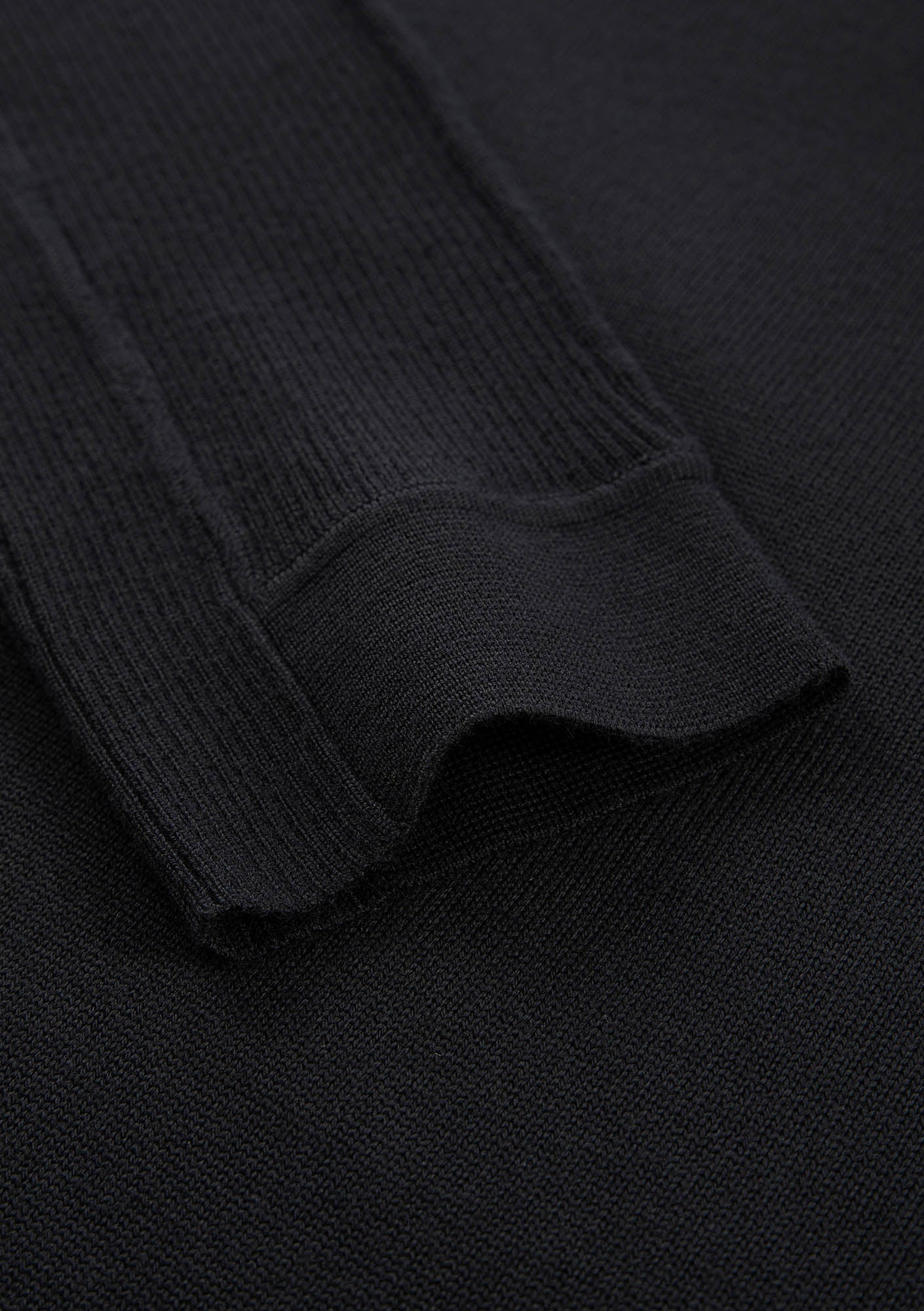 HASSIUM Crewneck Sweater Sm39