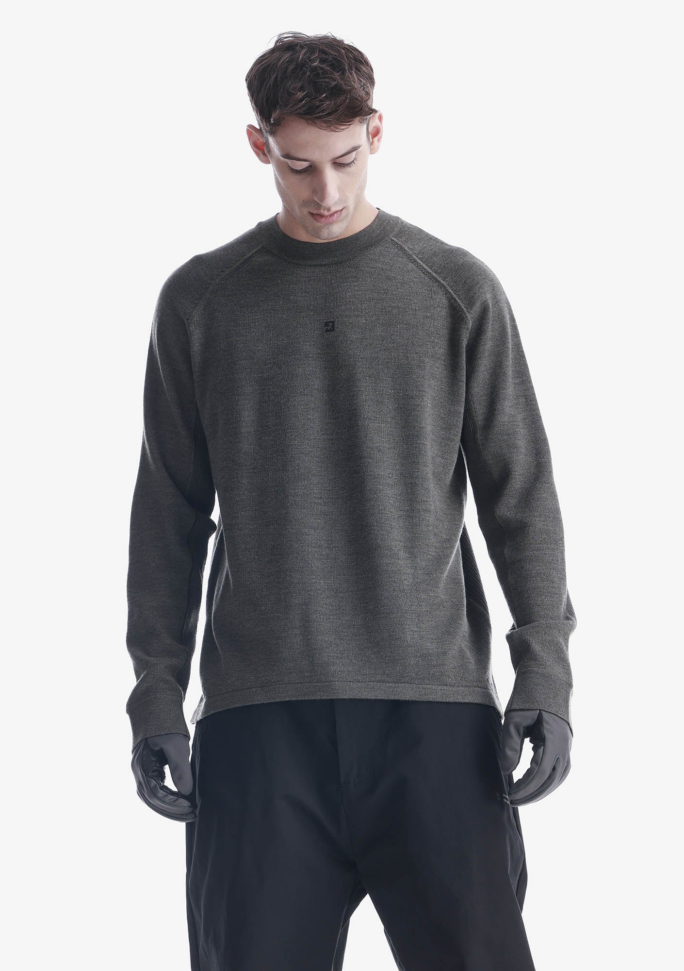 HASSIUM Crewneck Sweater Sm39