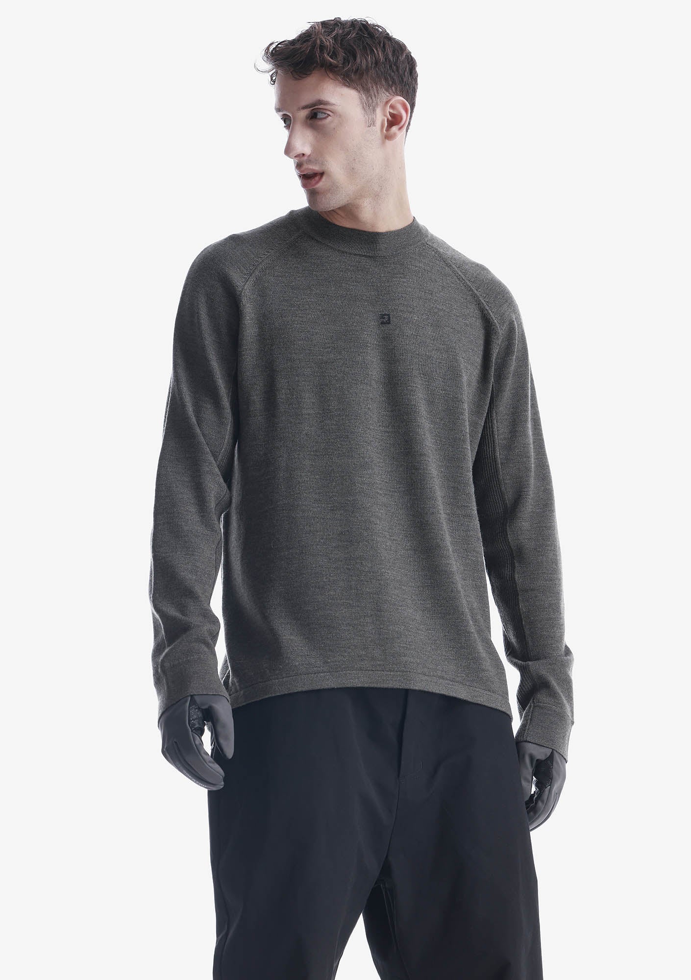 HASSIUM Crewneck Sweater Sm39