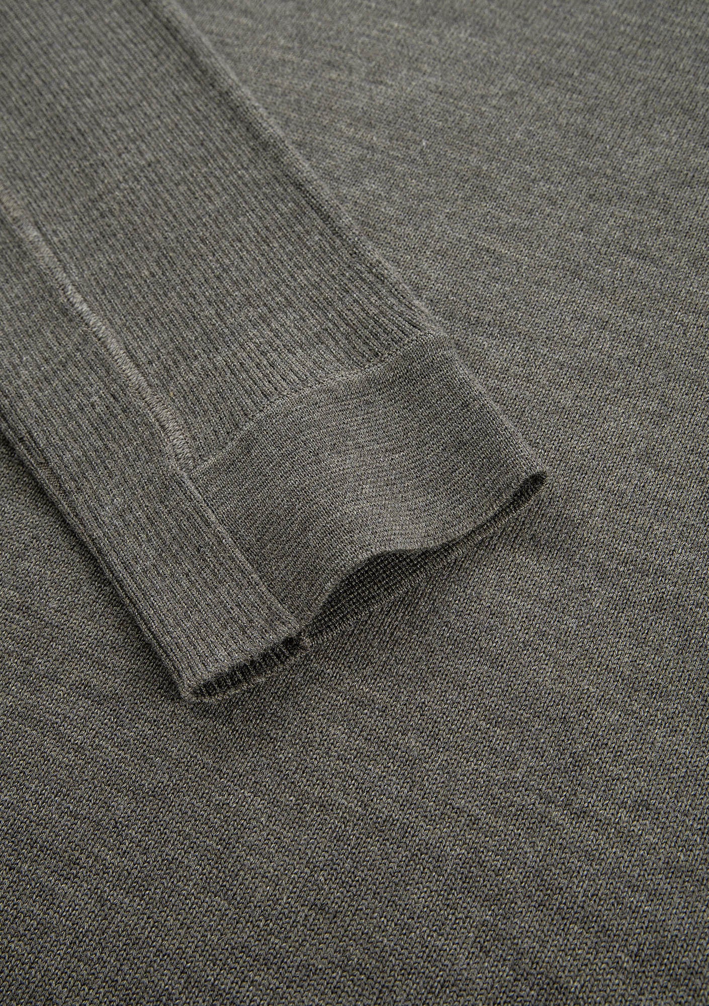 HASSIUM Crewneck Sweater Sm39