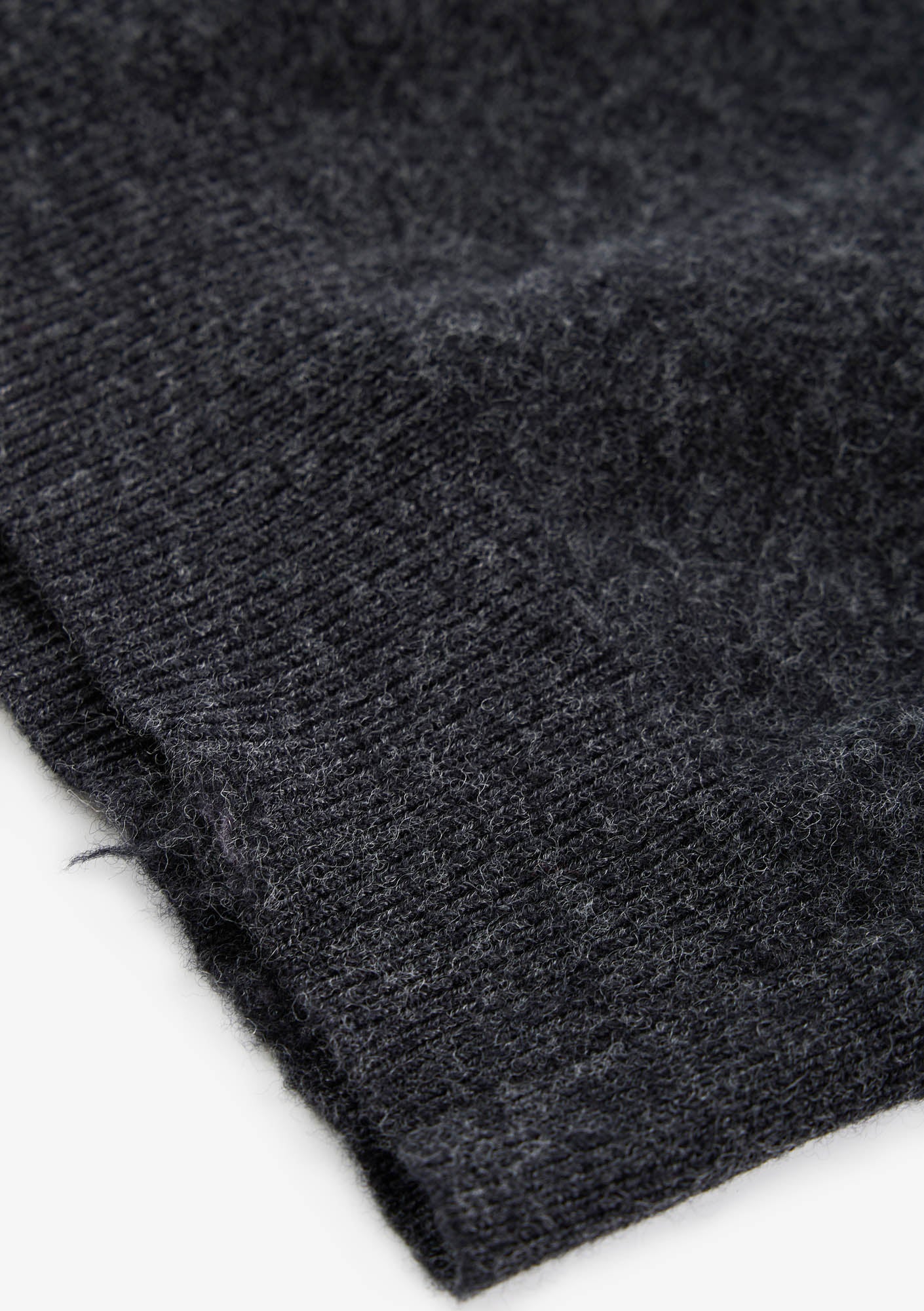 WHALDOZE Wool Sweater Su40