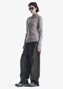 HASSIUM Turtleneck Knit Sweatshirt Sw42