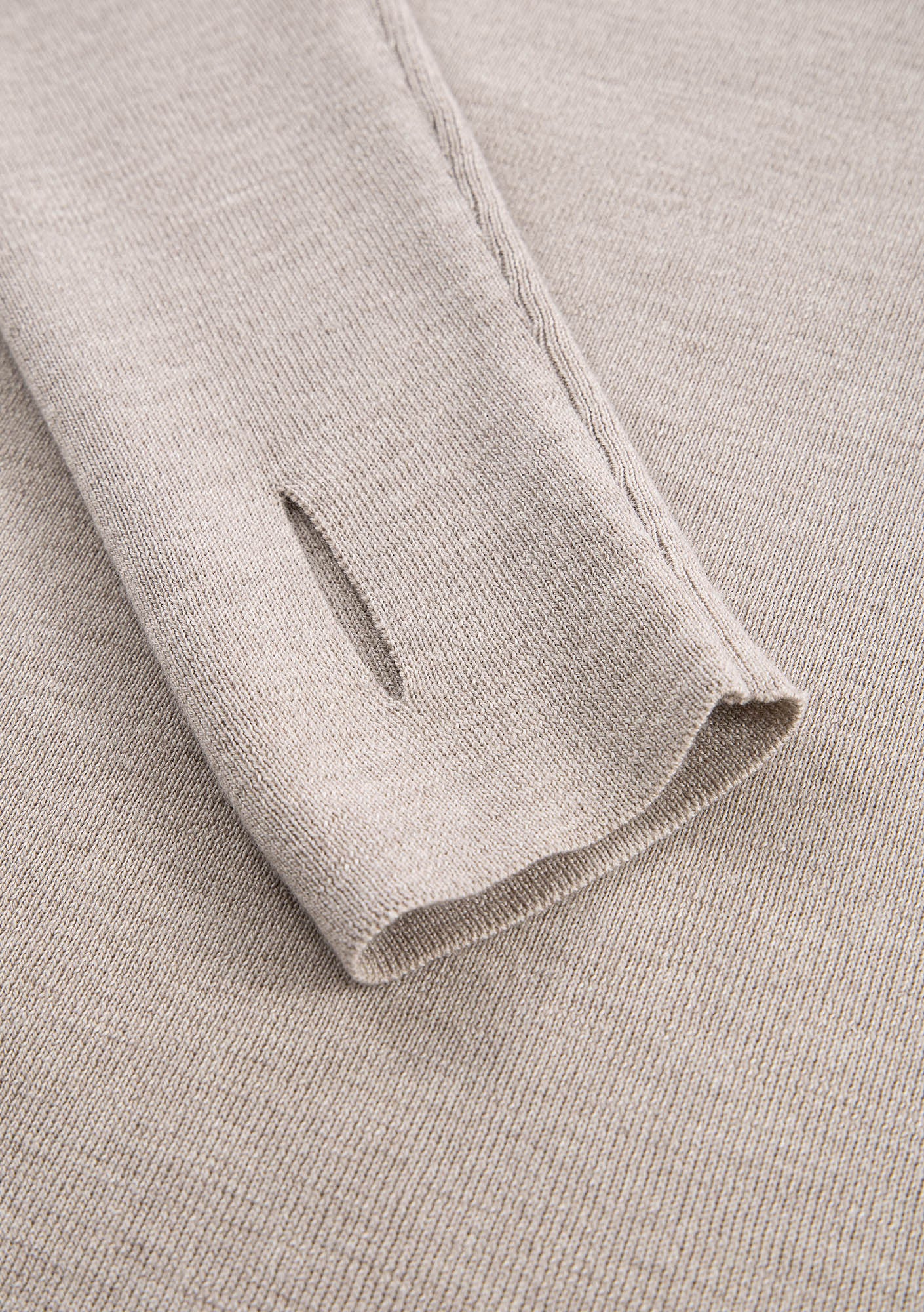 HASSIUM Turtleneck Knit Sweatshirt Sw42