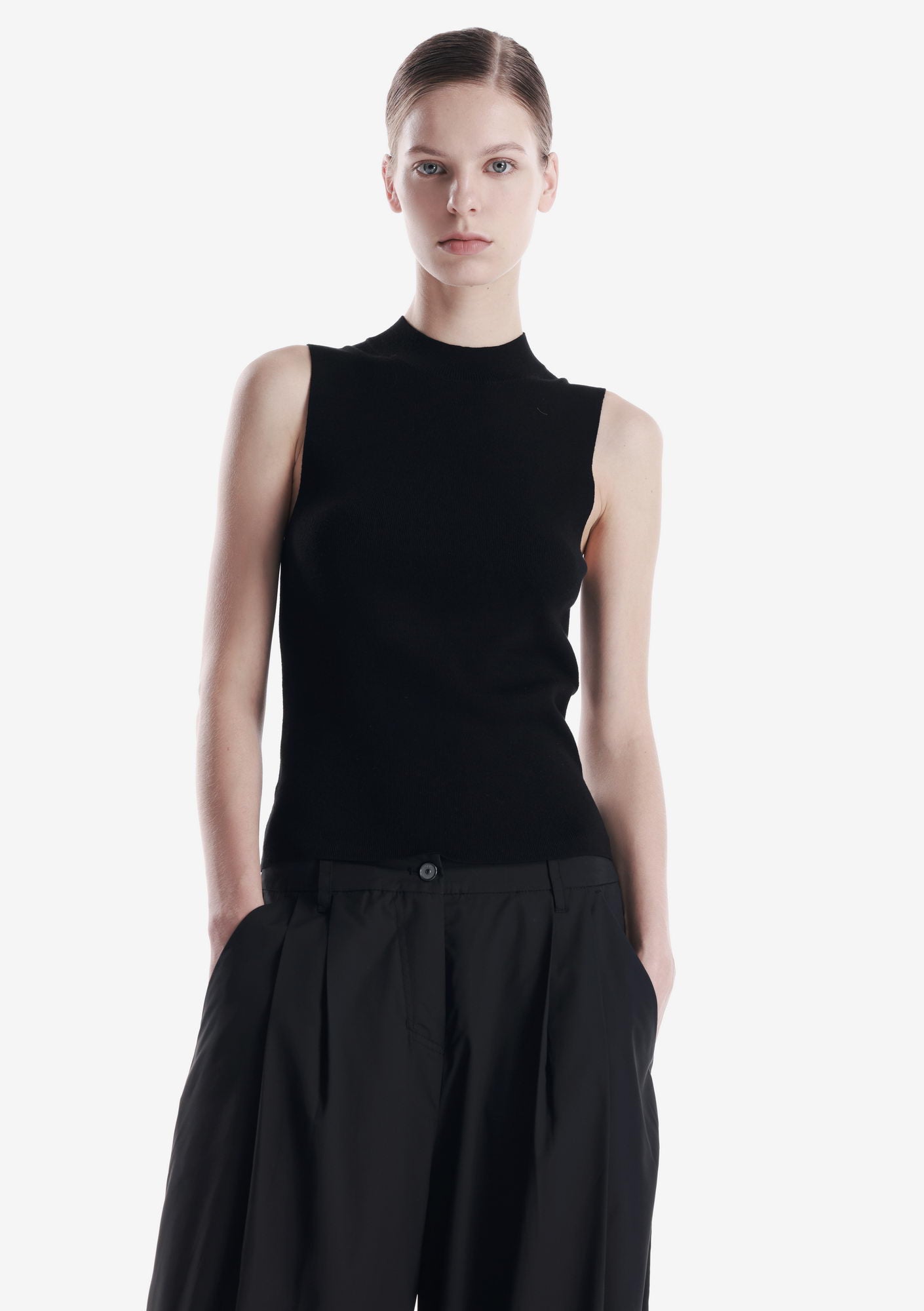 HASSIUM Knitted Top