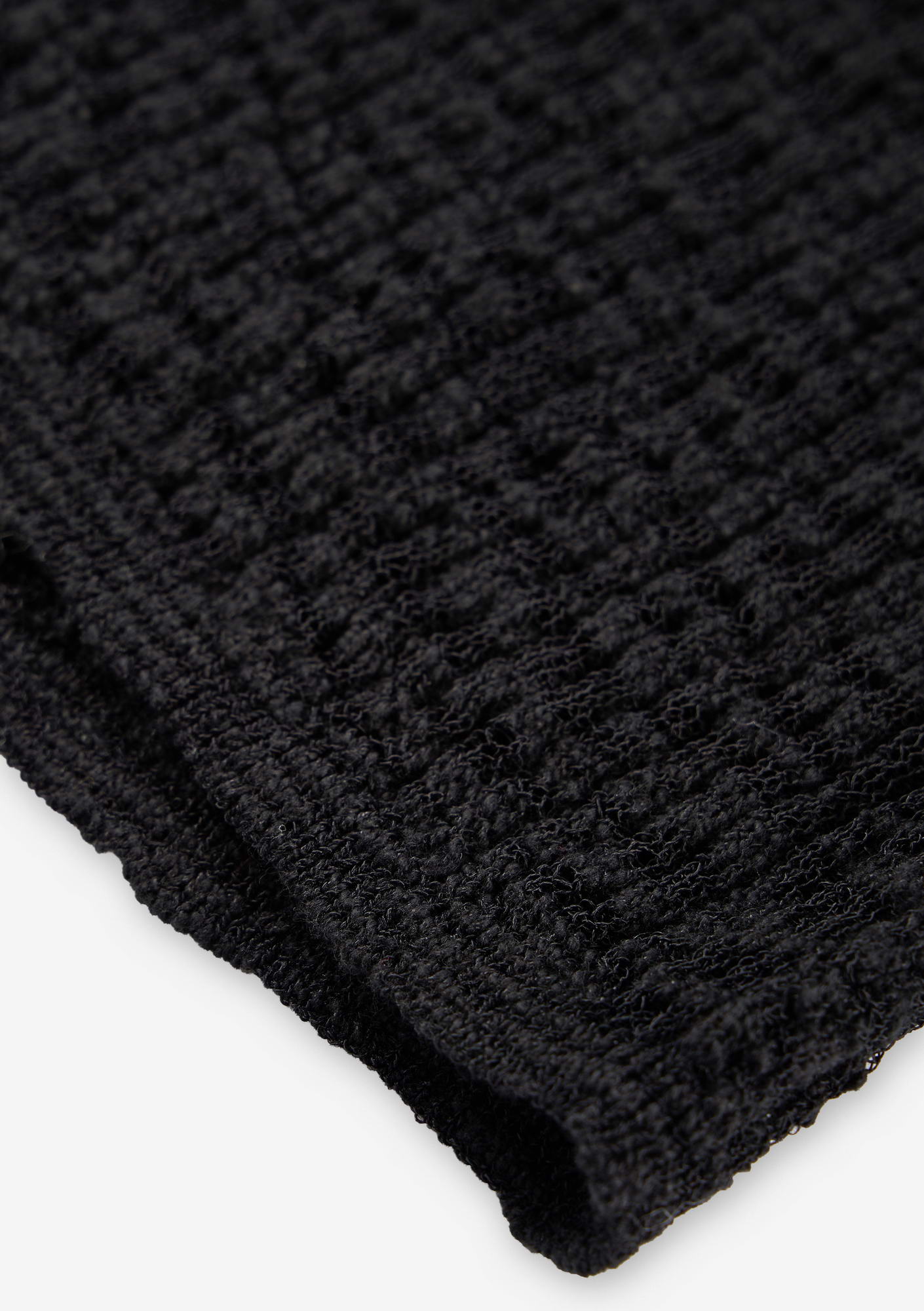 THETA Spread Collar Sweater Sw44
