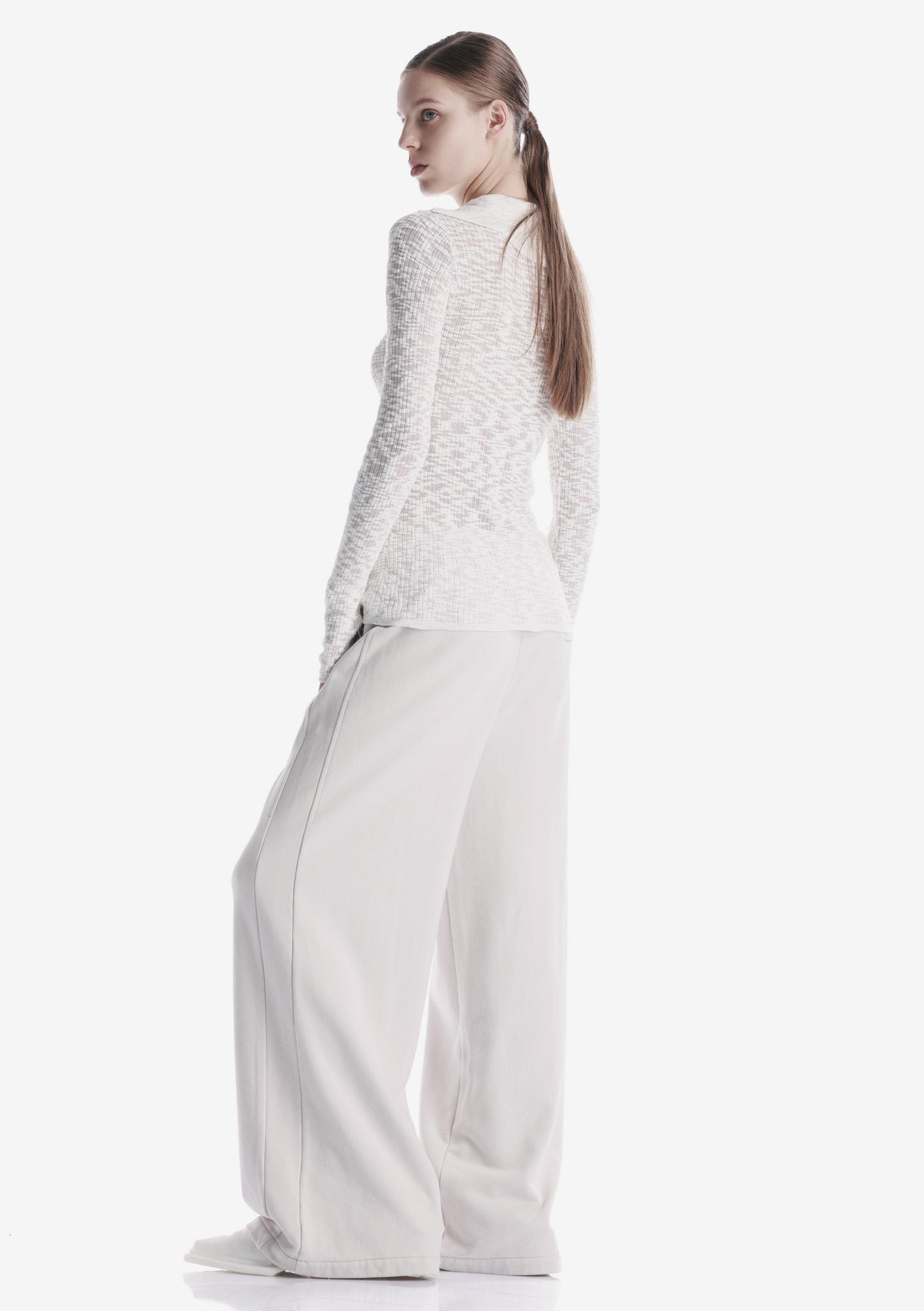 THETA Spread Collar Sweater Sw44