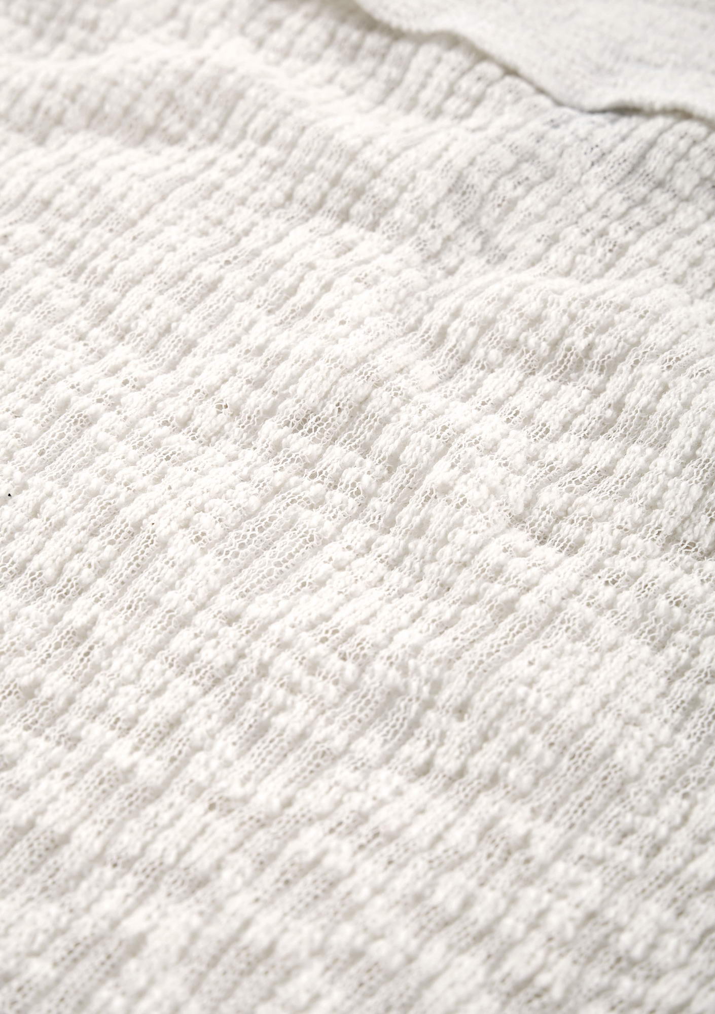 THETA Spread Collar Sweater Sw44
