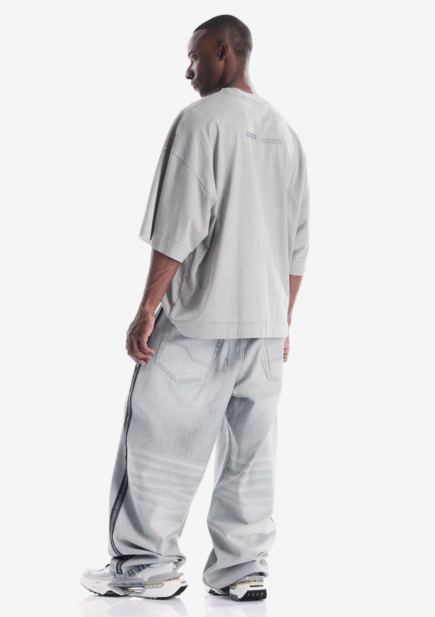 Basic Logo Loose Fit  T-Shirt Tm142