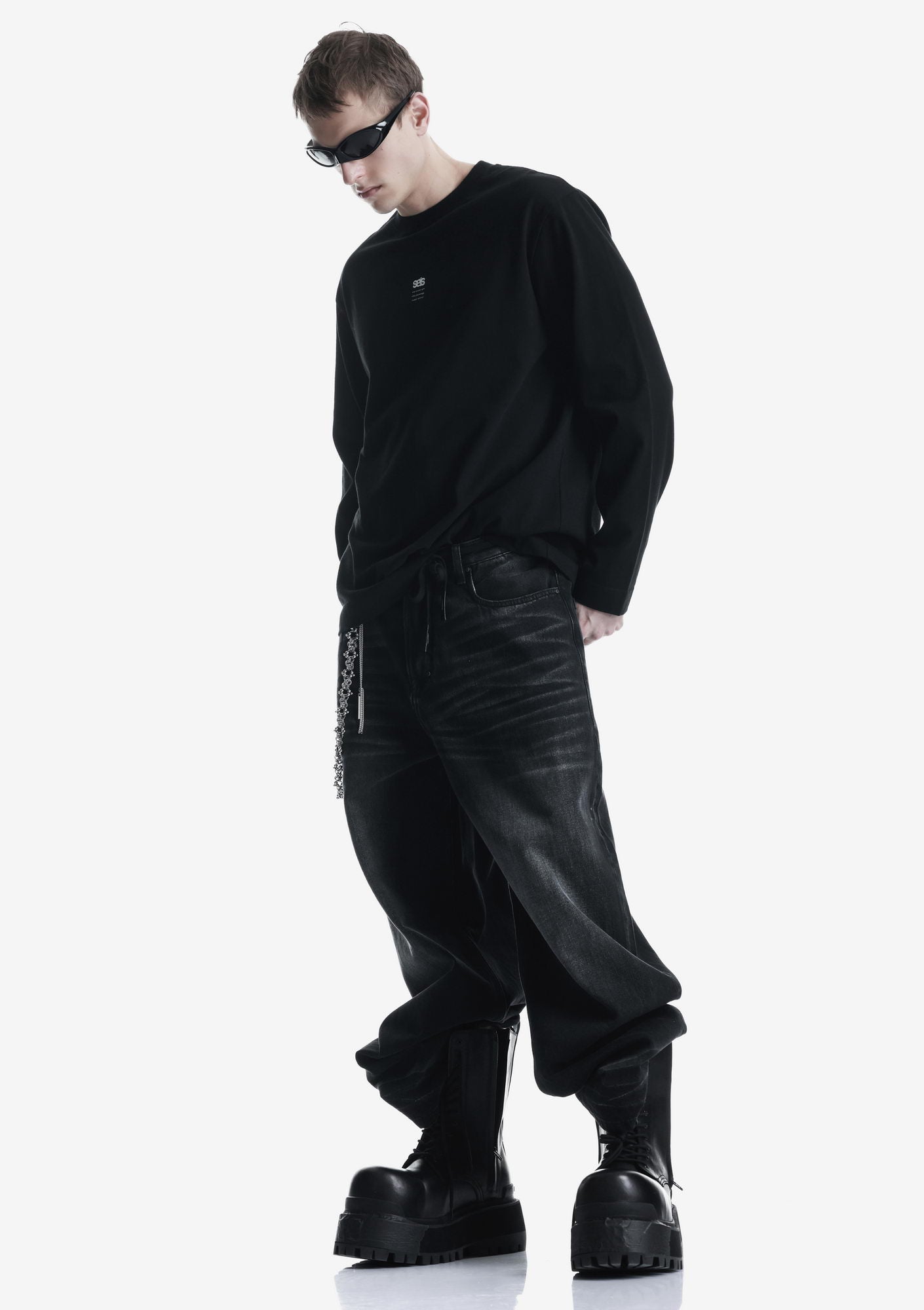 Tonal Logo Longsleeve T-Shirt Tu125