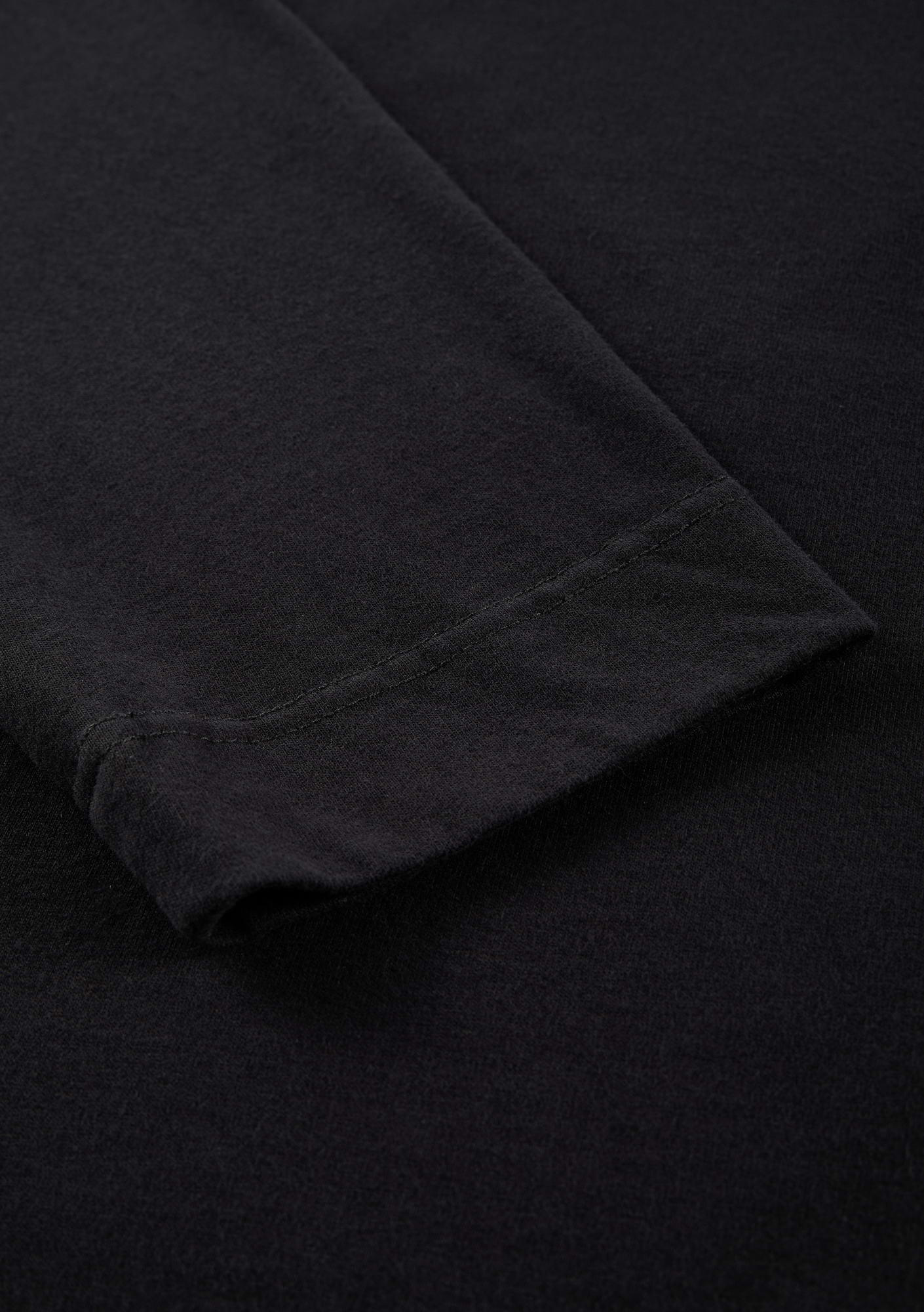 Tonal Logo Longsleeve T-Shirt Tu125