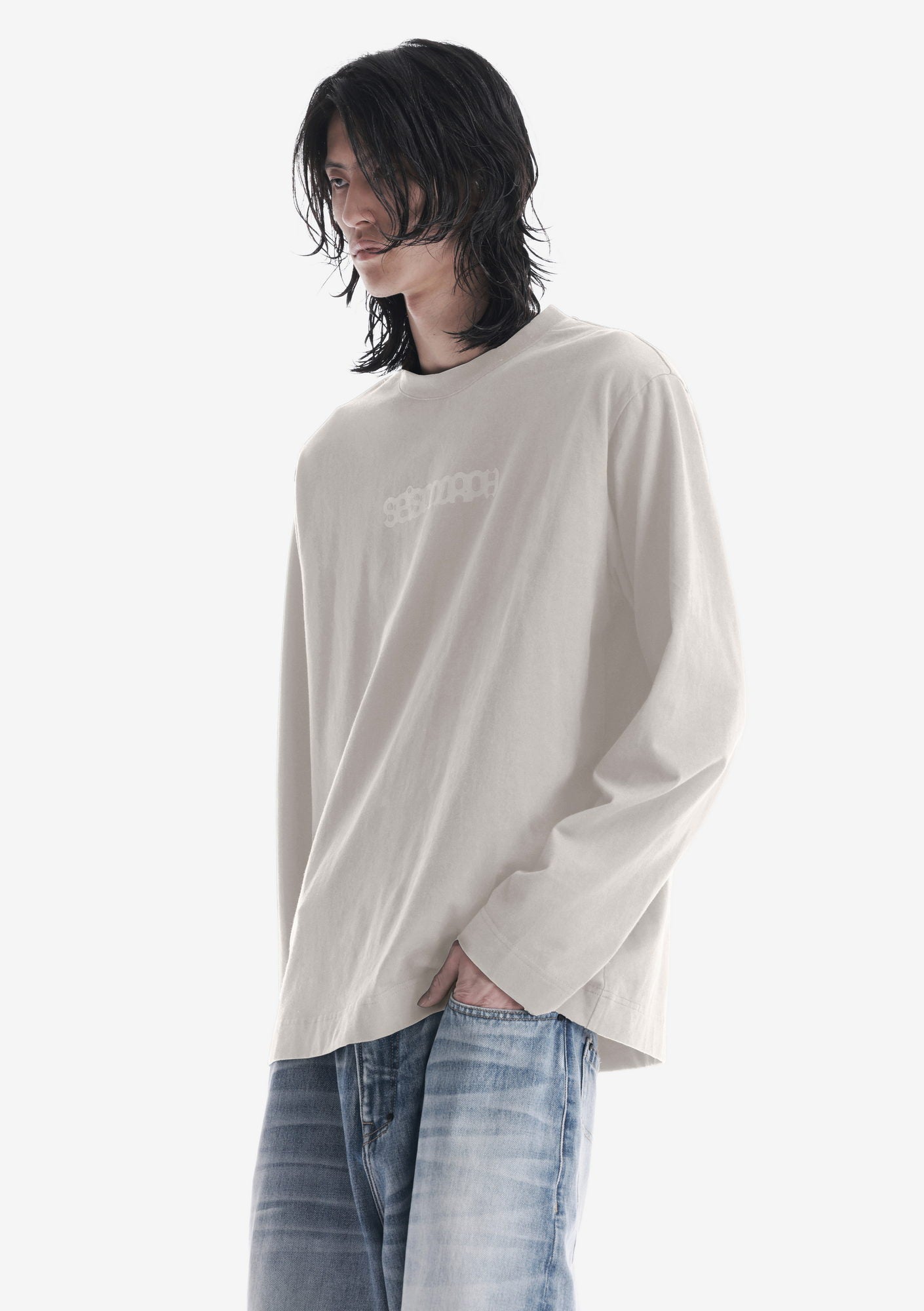 Tonal Logo Longsleeve T-Shirt Tu125