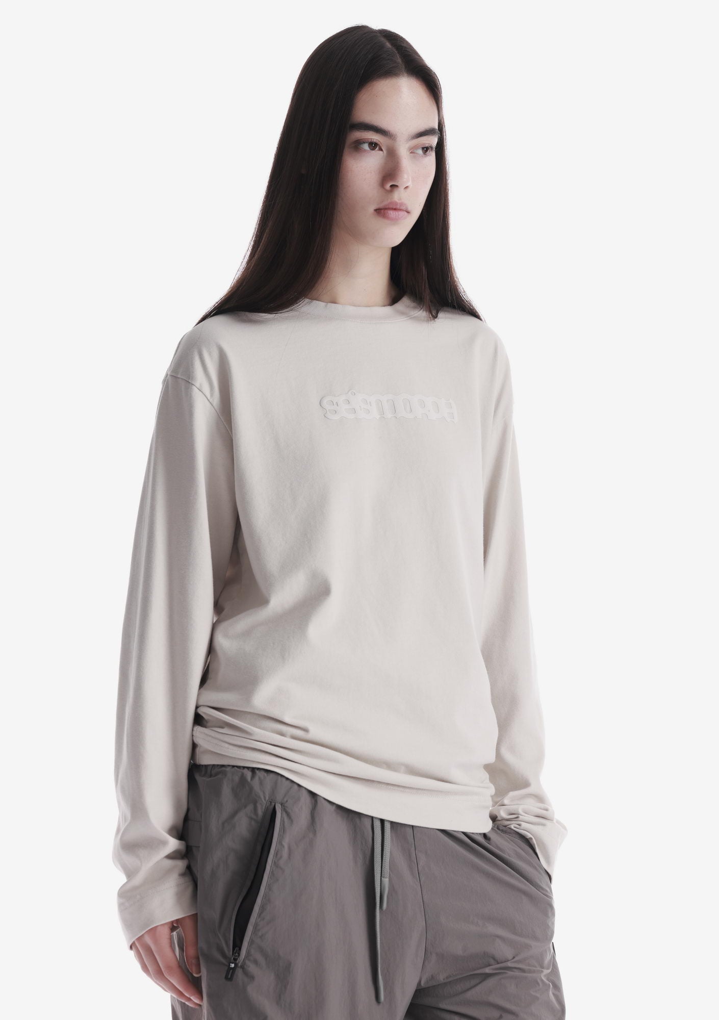 Tonal Logo Longsleeve T-Shirt Tu125