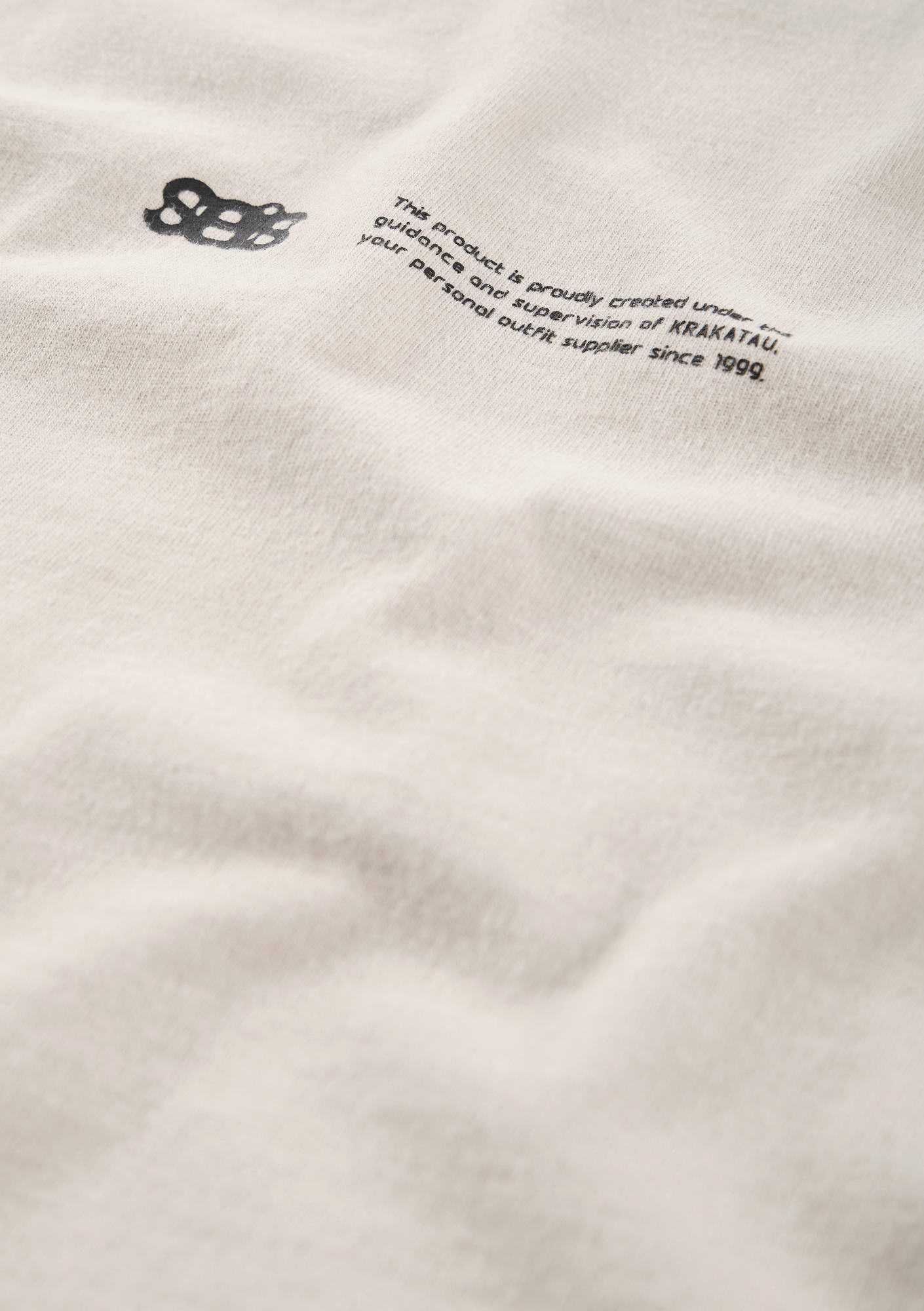 Tonal Logo Longsleeve T-Shirt Tu125