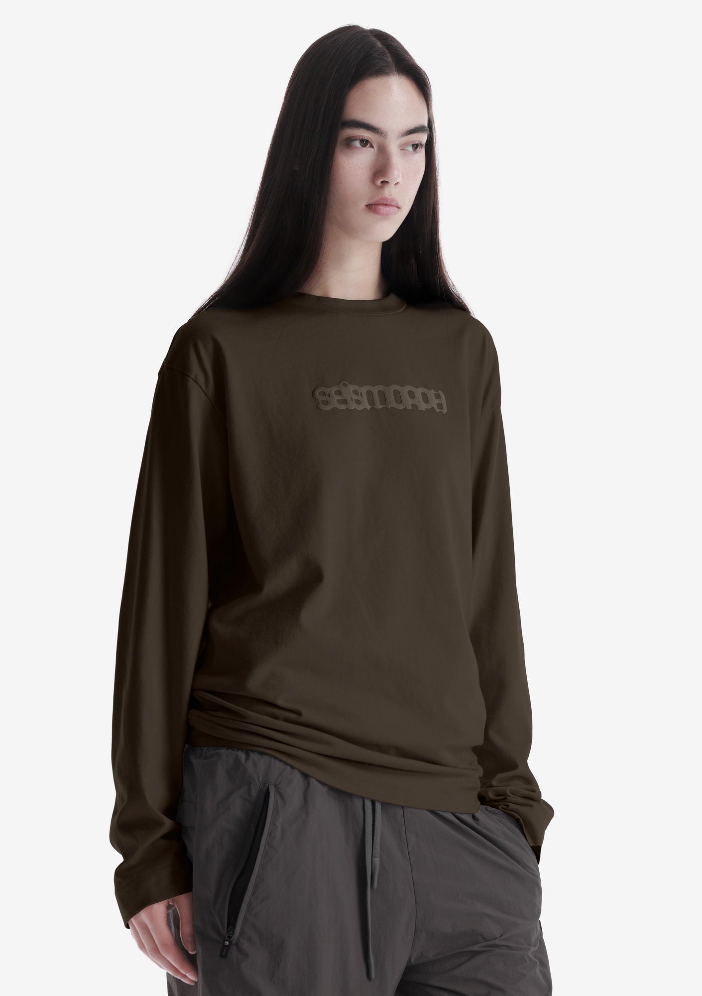 Tonal Logo Longsleeve T-Shirt Tu125