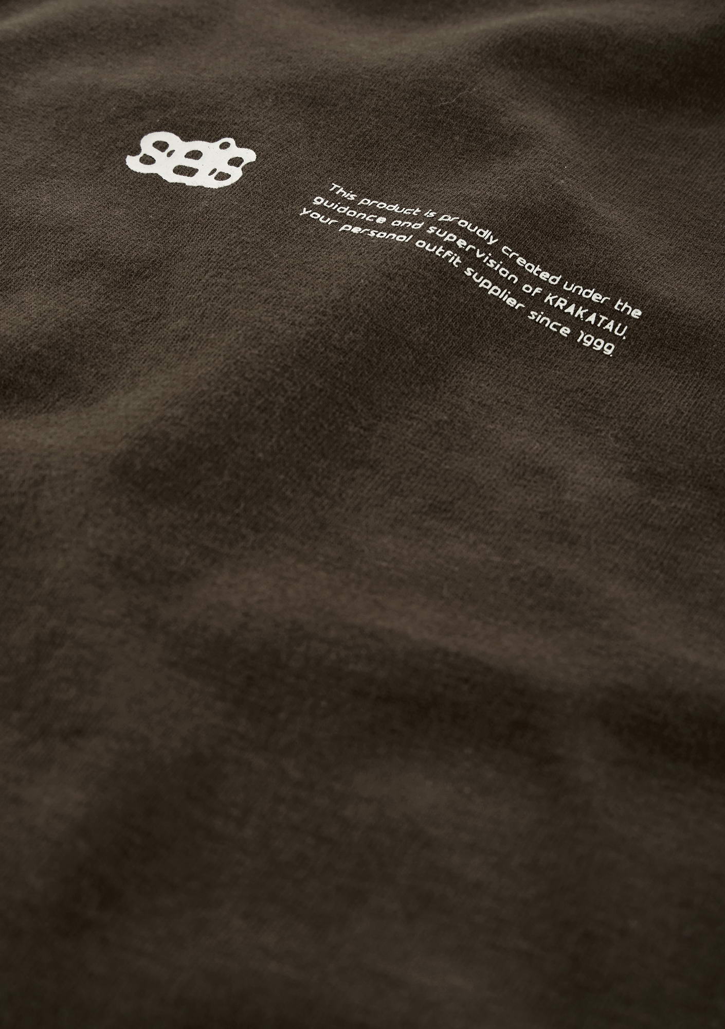 Tonal Logo Longsleeve T-Shirt Tu125