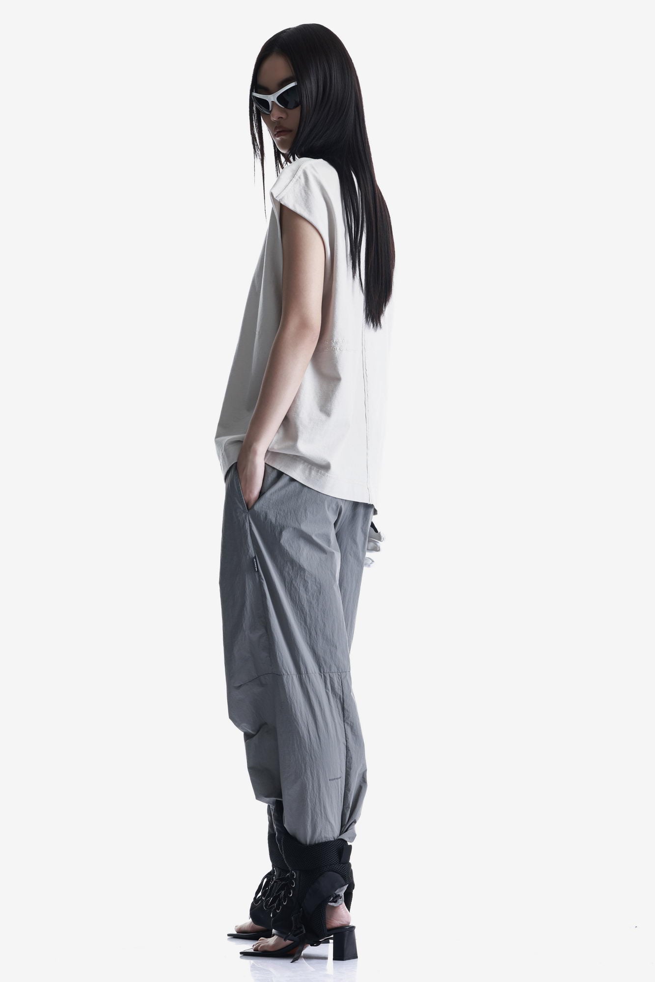 KHURU Sleeveless T-Shirt  Tw143
