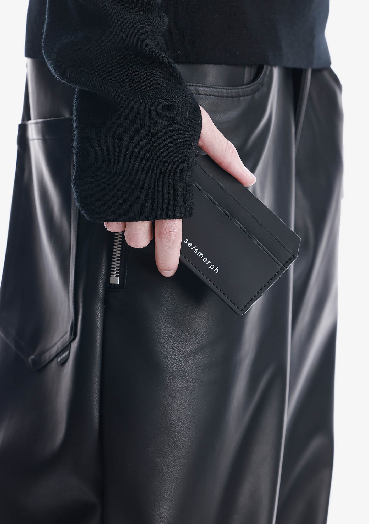 Cardholder U28